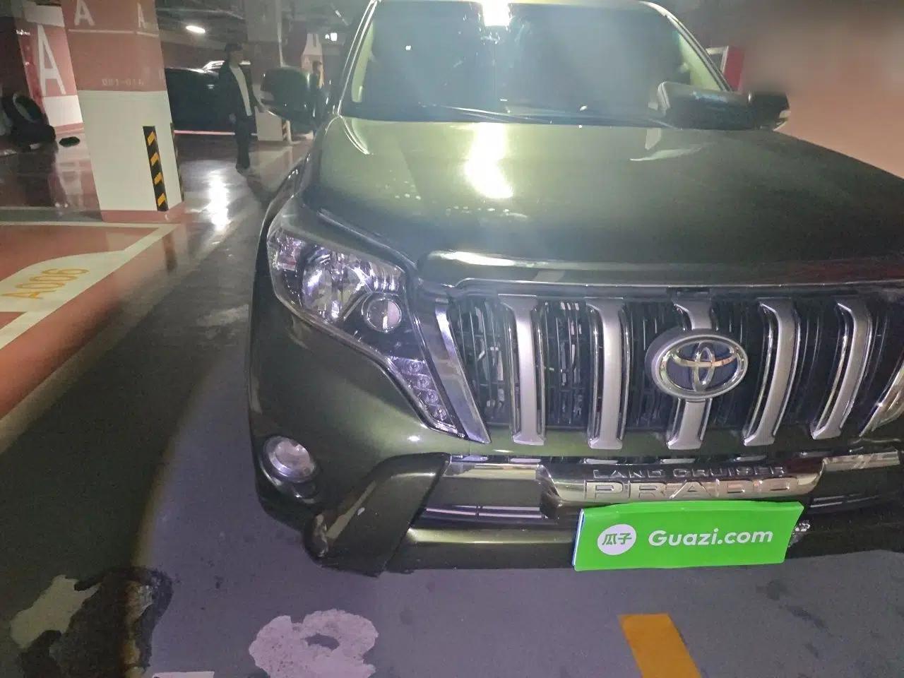 Toyota Prado 2010 2.7L Automatic Standard Edition — миниатюра 7