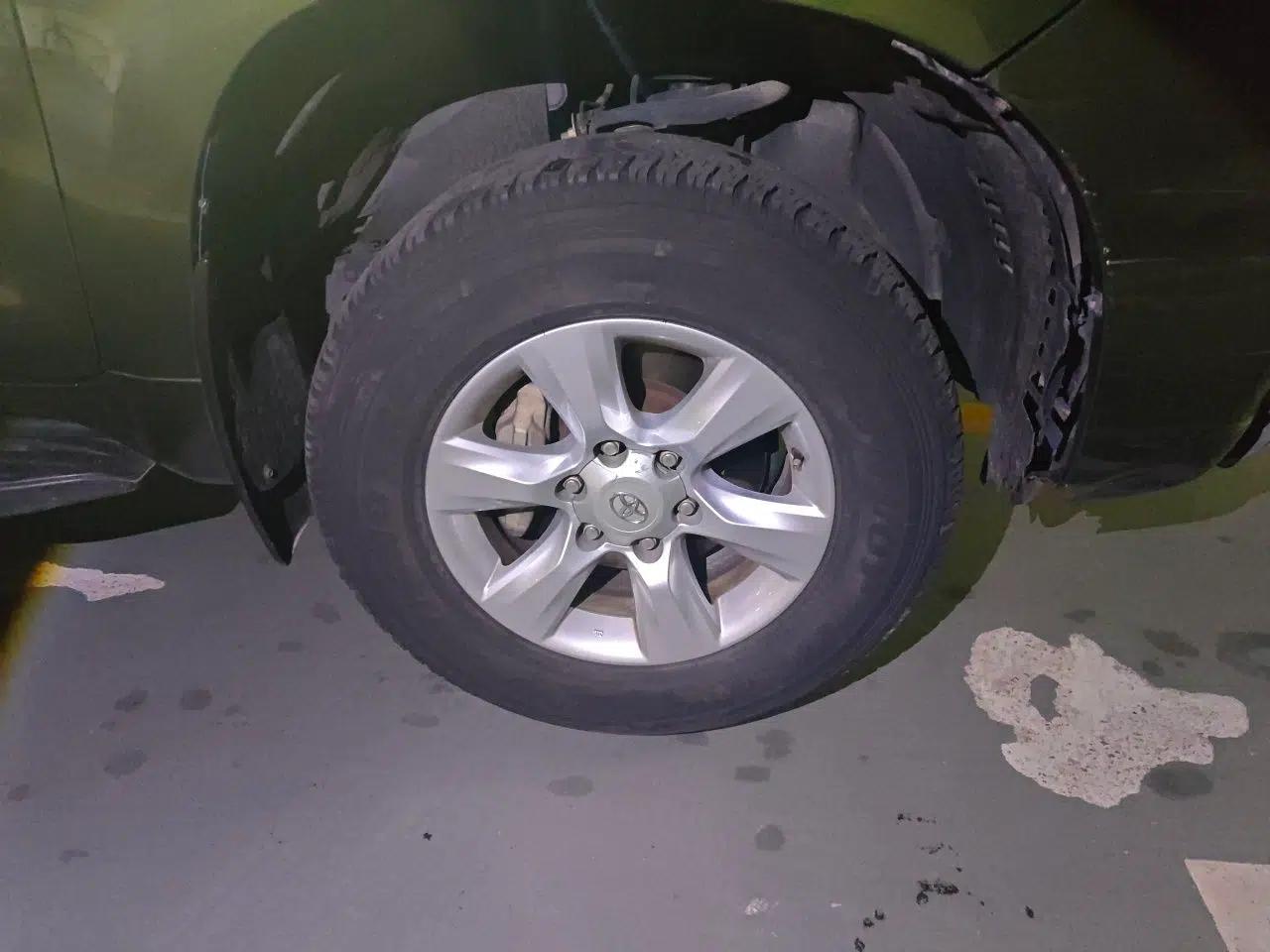 Toyota Prado 2010 2.7L Automatic Standard Edition — миниатюра 8