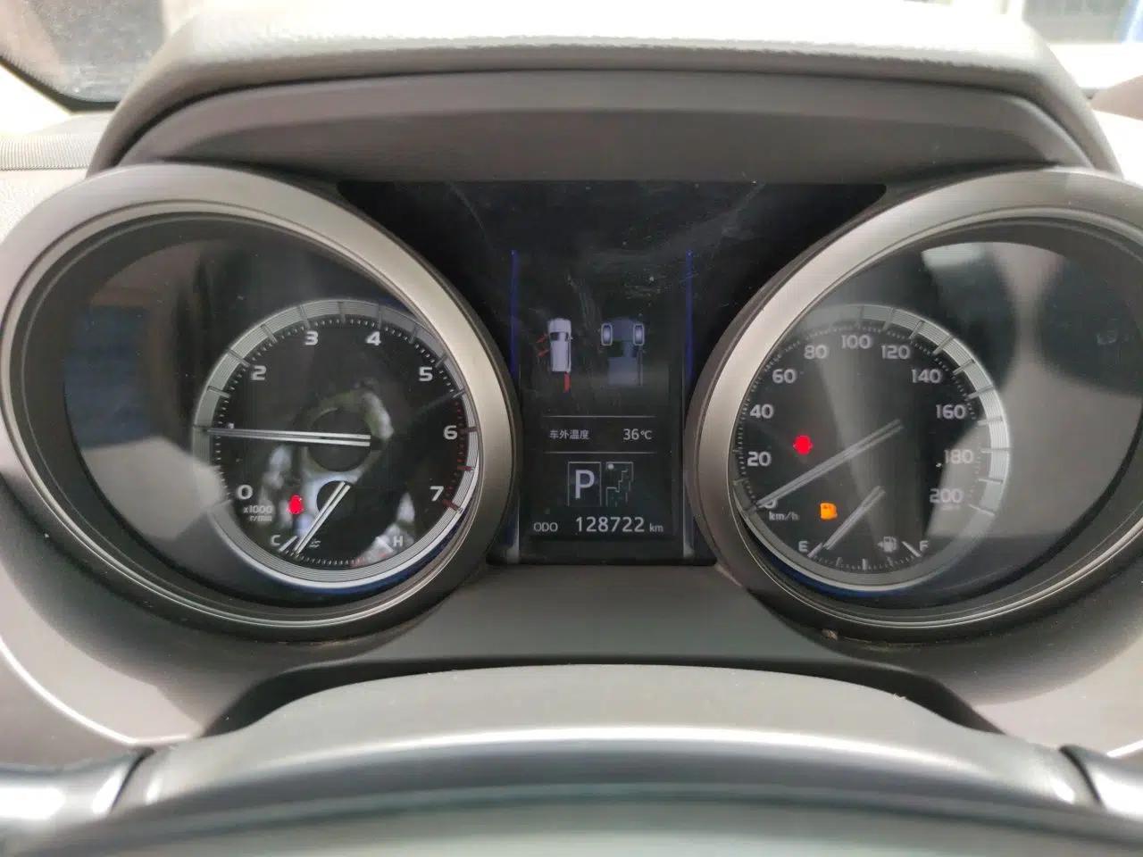 Toyota Prado 2010 Prado 4.0L automatic gasoline 7-seater — миниатюра 11