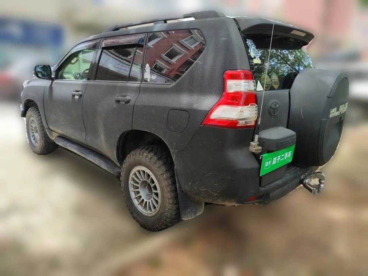 Toyota Prado 2010 Prado 4.0L automatic gasoline 7-seater — миниатюра 4