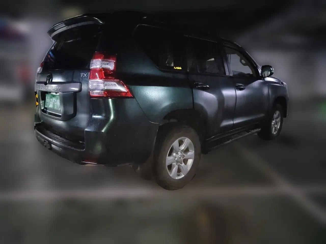 Toyota Prado 2014 2.7L Automatic Standard Edition — миниатюра 6