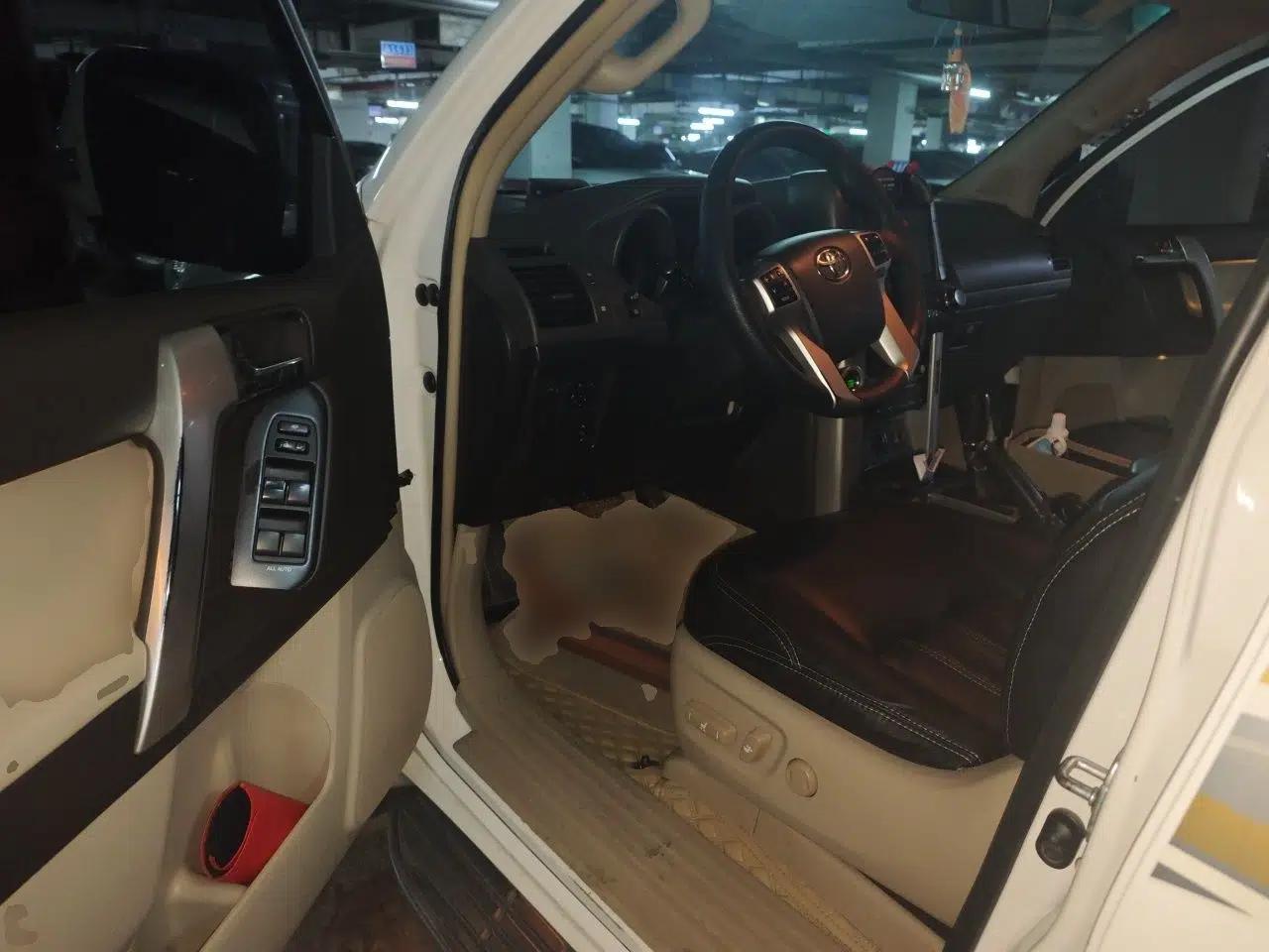Toyota Prado 2010 4.0L Automatic TX-L — миниатюра 16