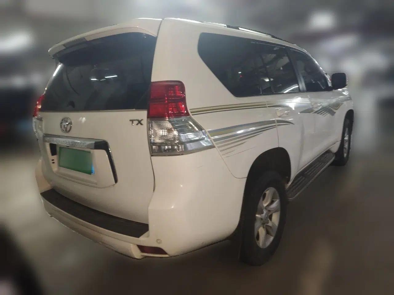 Toyota Prado 2010 4.0L Automatic TX-L — миниатюра 6