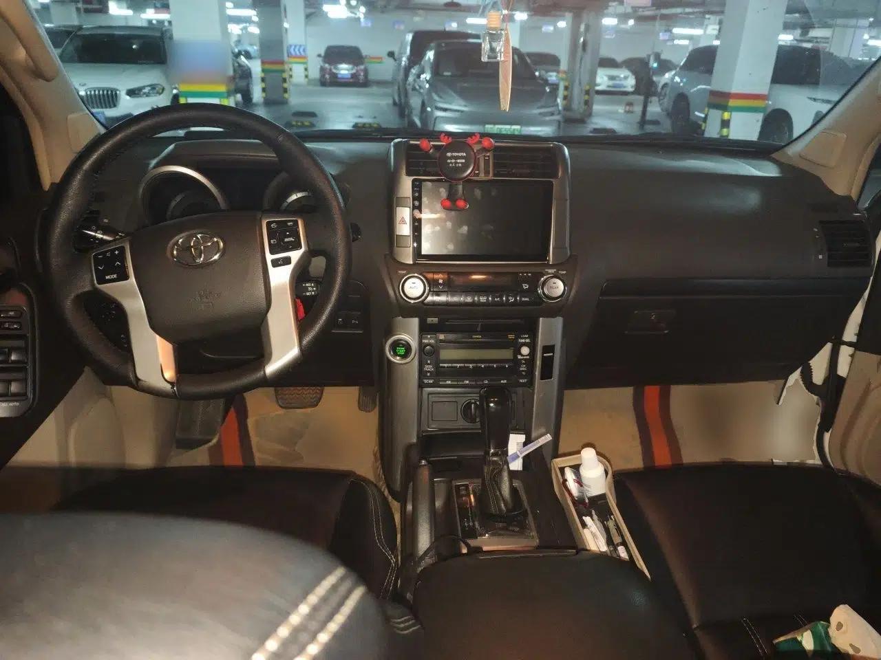 Toyota Prado 2010 4.0L Automatic TX-L — миниатюра 9