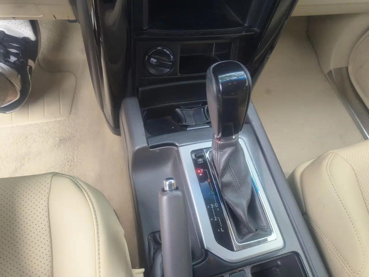 Toyota Prado 2015 Prado 2.7L automatic 7-seater — миниатюра 14