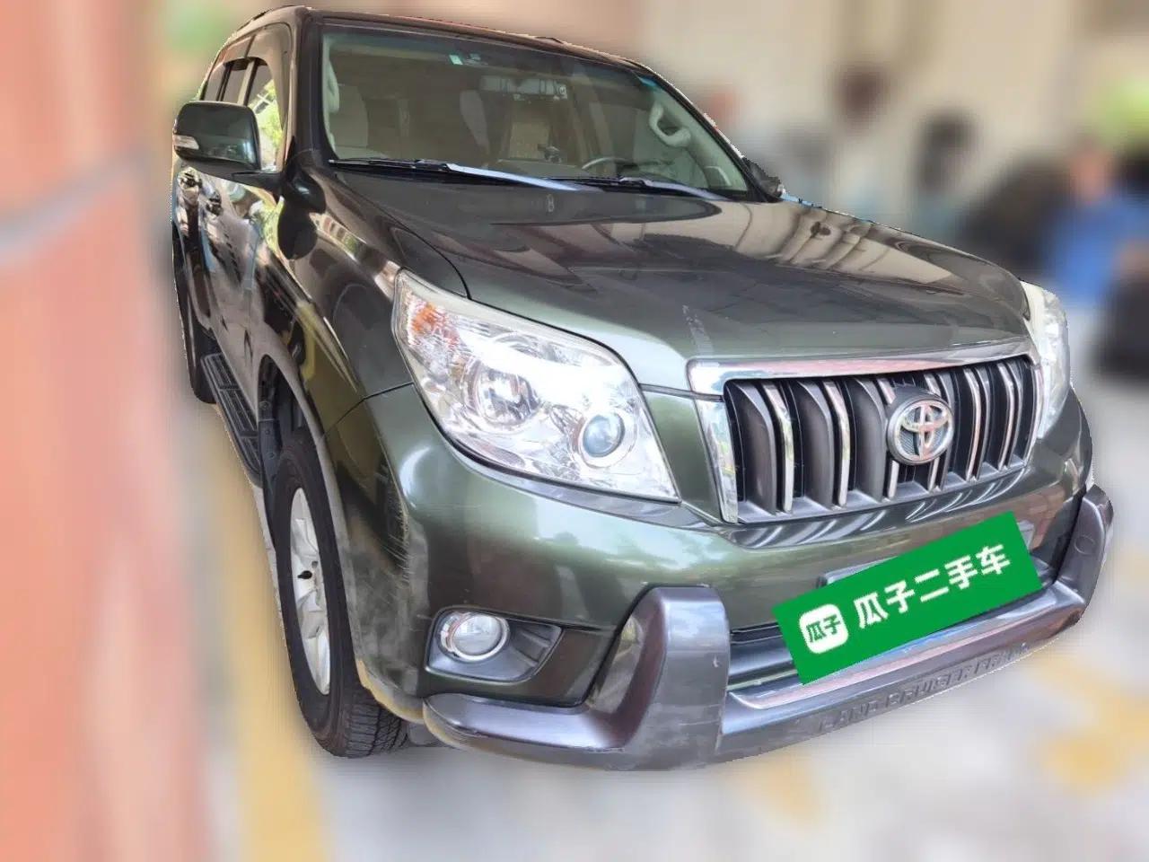 Toyota Prado 2010 2.7L Automatic Standard Edition — миниатюра 3