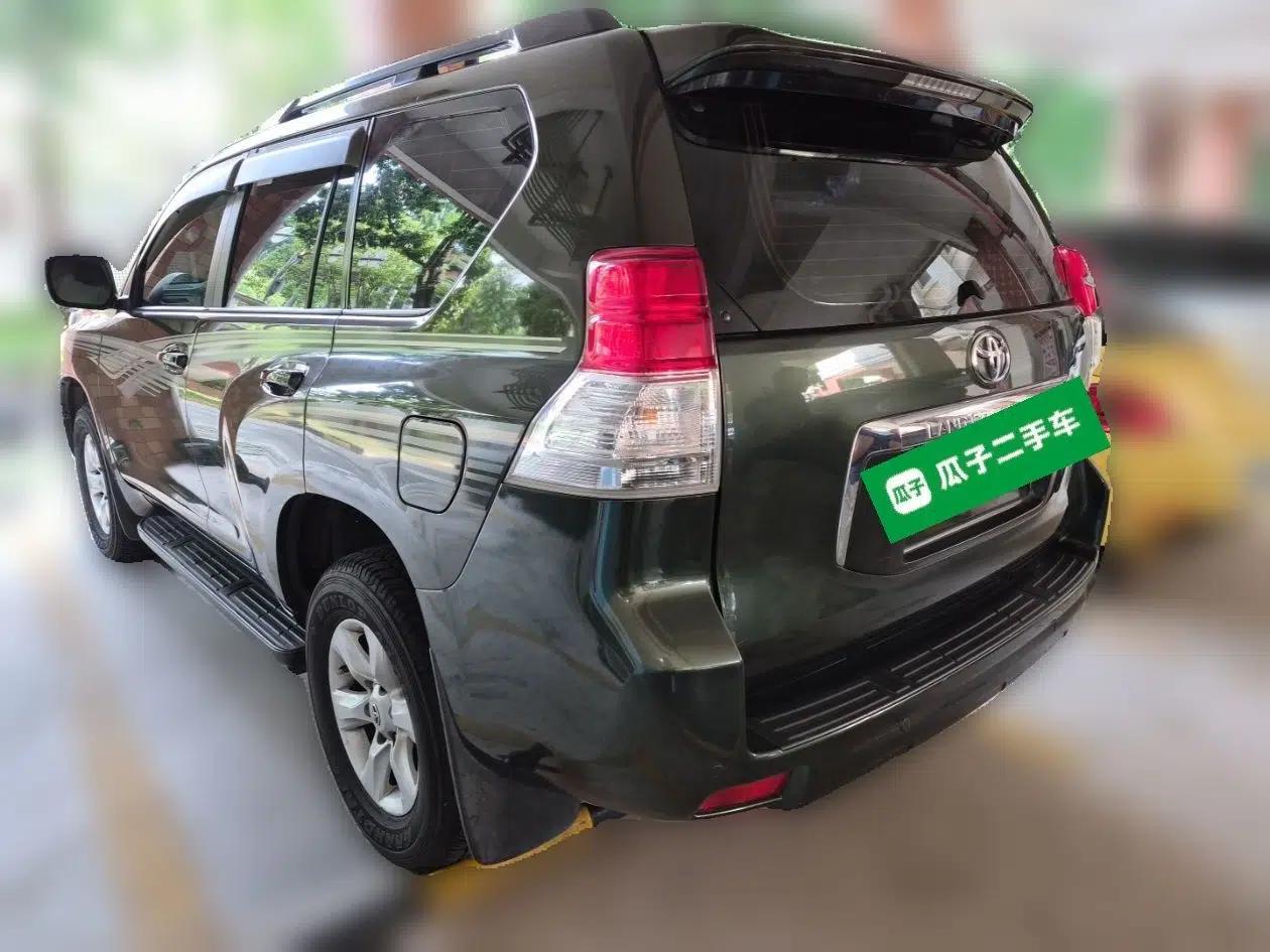 Toyota Prado 2010 2.7L Automatic Standard Edition — миниатюра 4