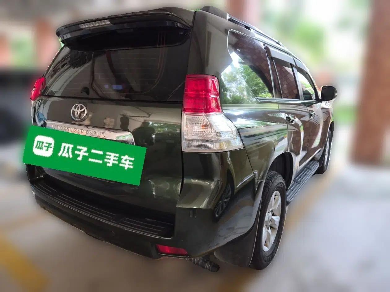Toyota Prado 2010 2.7L Automatic Standard Edition — миниатюра 6