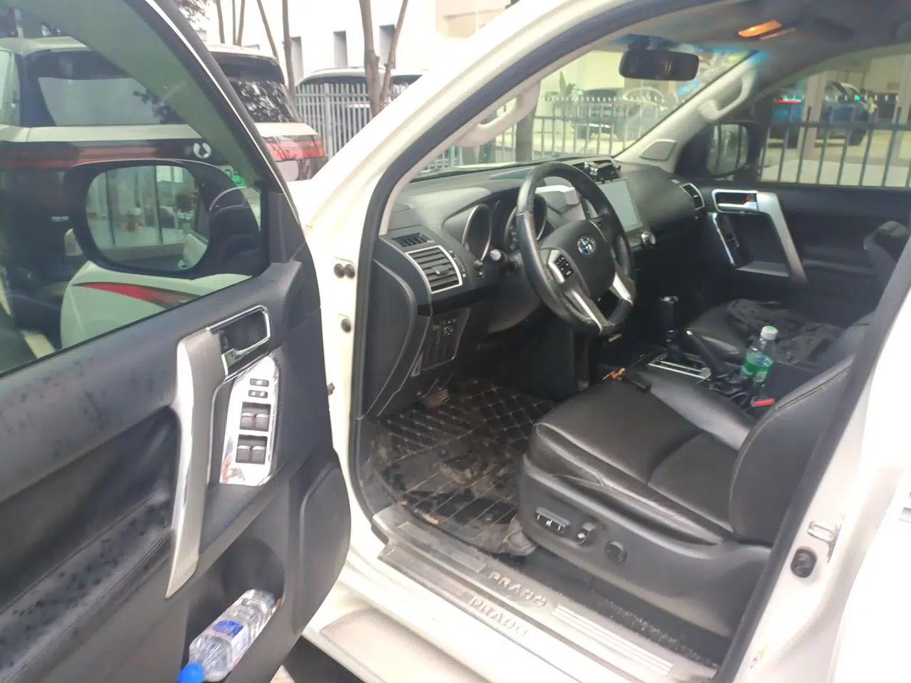 Toyota Prado 2016 2.7L Automatic Standard Edition — миниатюра 16