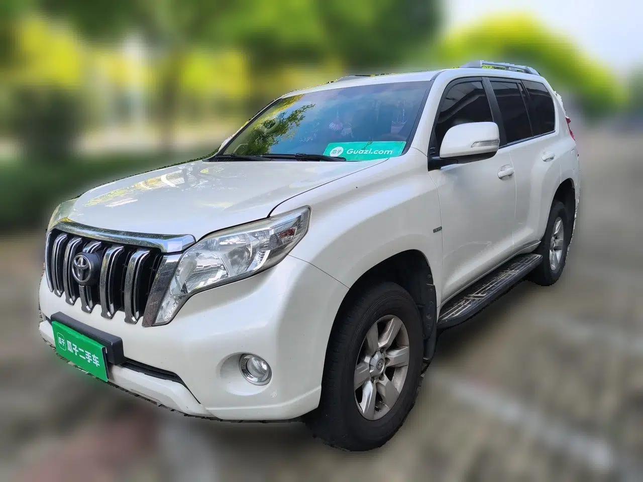 Toyota Prado 2014 2.7L Automatic Standard Edition — миниатюра 1