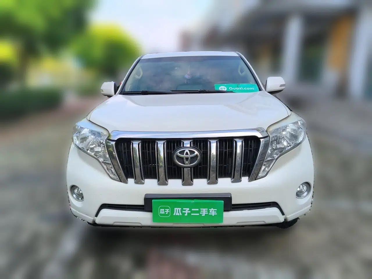 Toyota Prado 2014 2.7L Automatic Standard Edition — миниатюра 2
