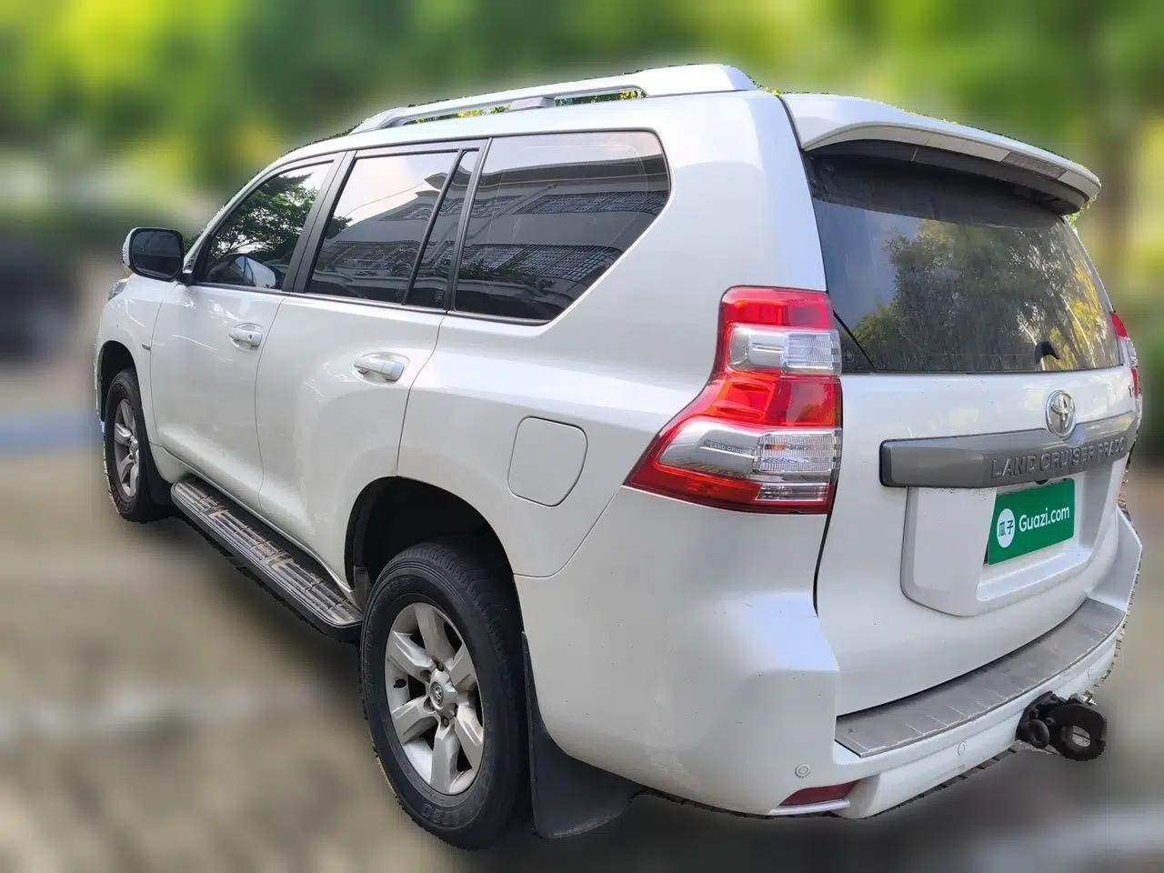 Toyota Prado 2014 2.7L Automatic Standard Edition — миниатюра 4