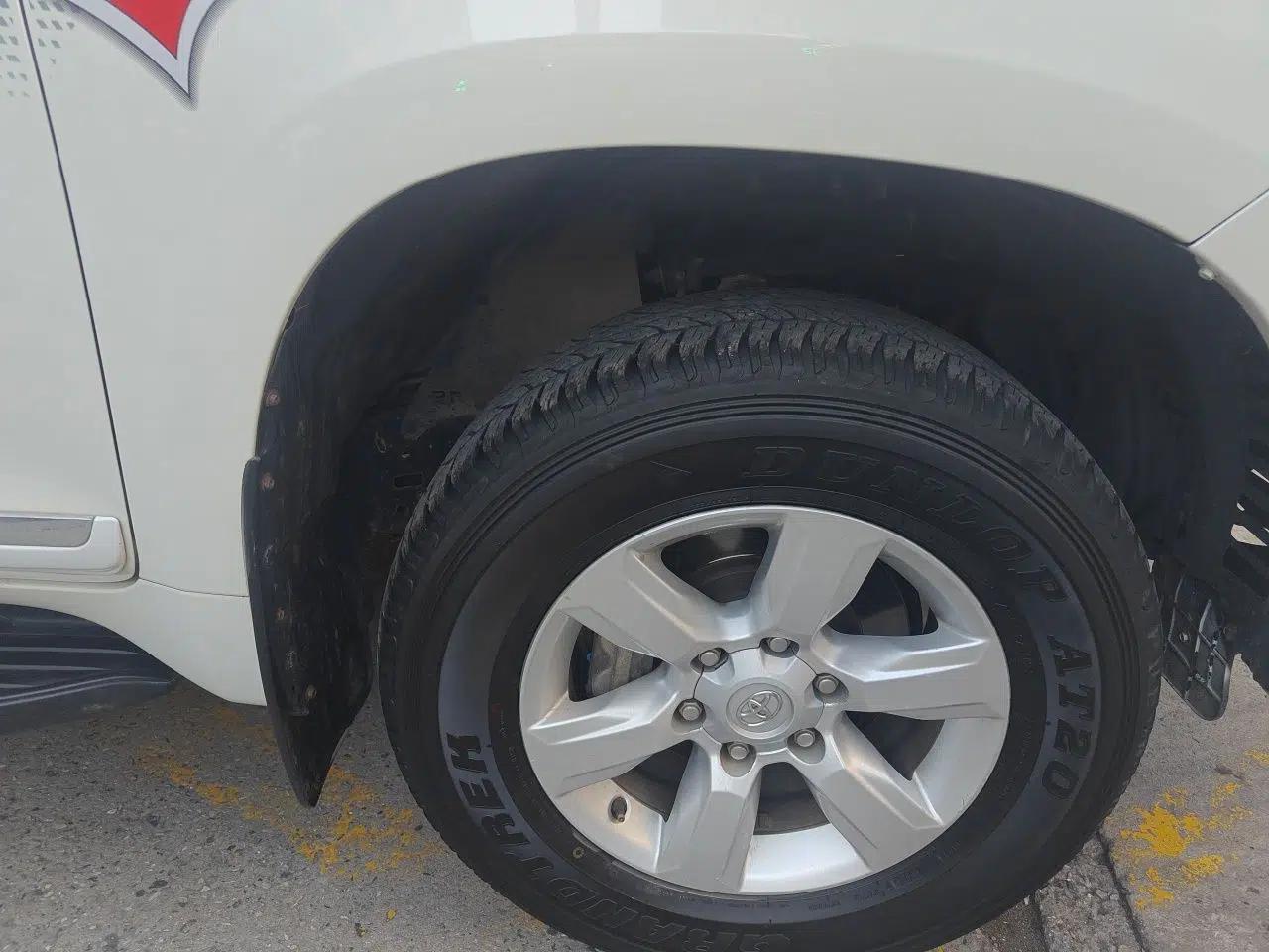Toyota Prado 2014 model, 2.7L, automatic, 7 seats, parallel import — миниатюра 8