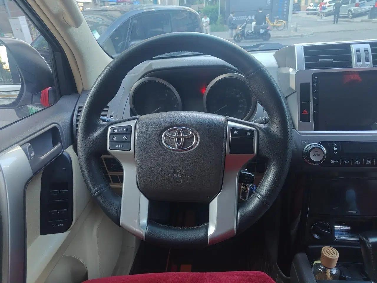 Toyota Prado 2014 model, 2.7L, automatic, 7 seats, parallel import — миниатюра 10