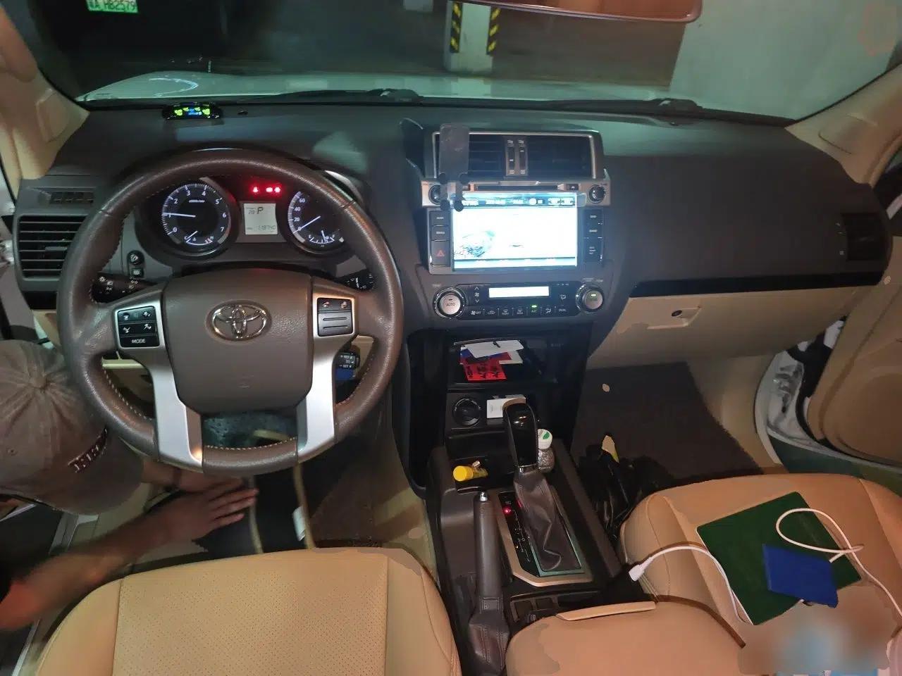 Toyota Prado 2013 Prado 2.7, 7-seater (Middle East specification) — миниатюра 9
