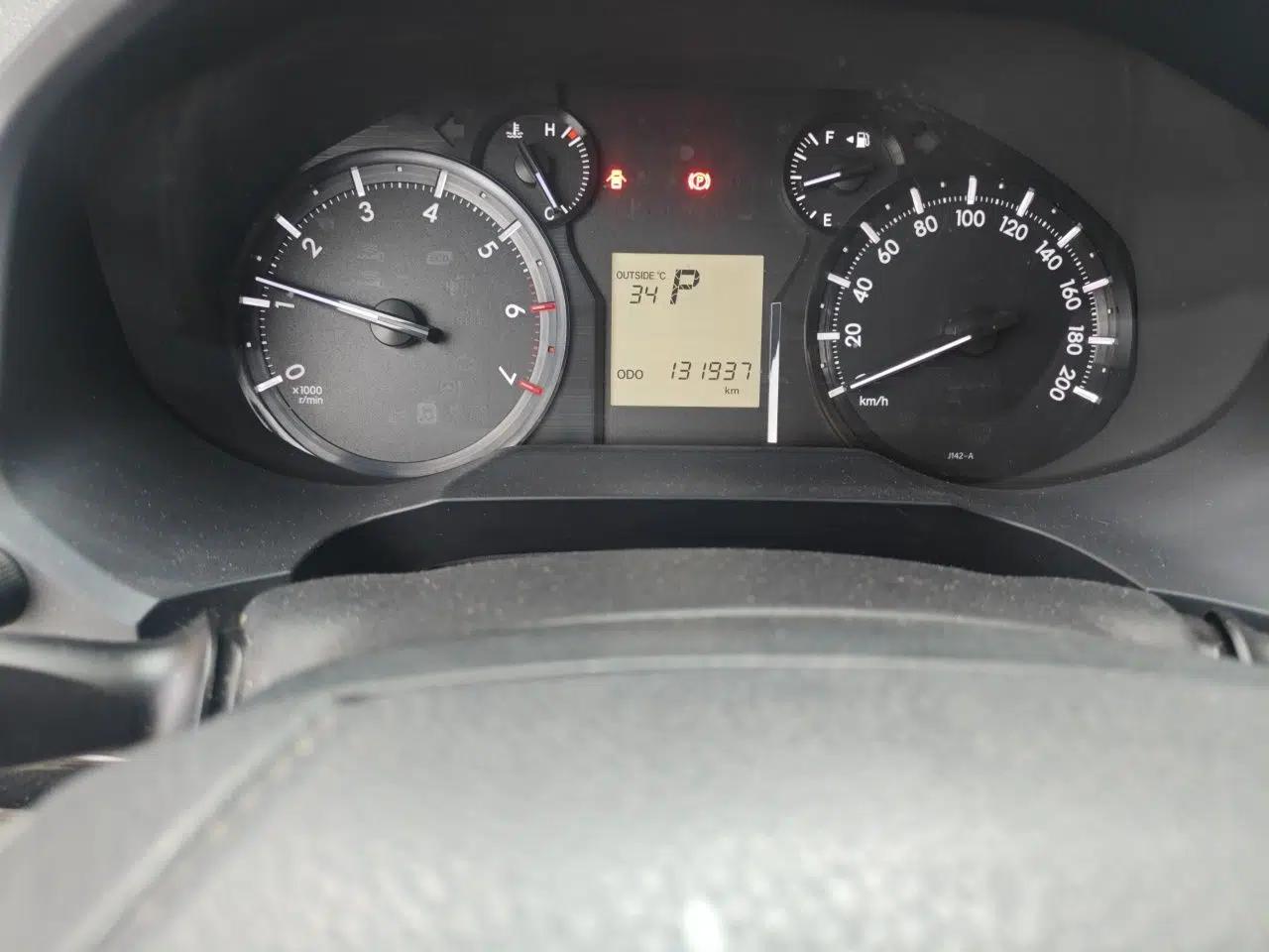Toyota Prado 2018 Model, 2.7L, U.S.-spec, 7-Seater — миниатюра 12