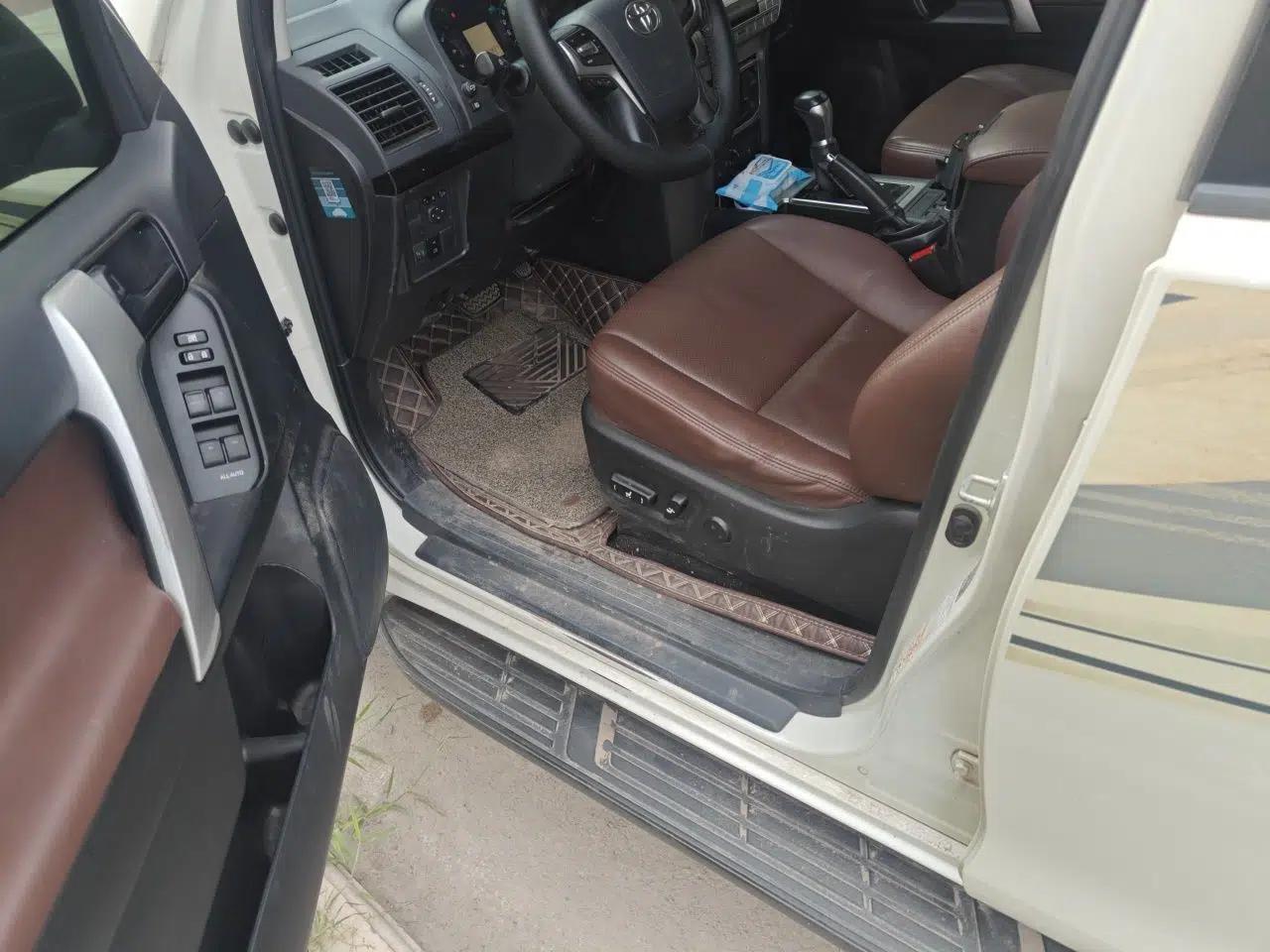 Toyota Prado 2018 Model, 2.7L, U.S.-spec, 7-Seater — миниатюра 16