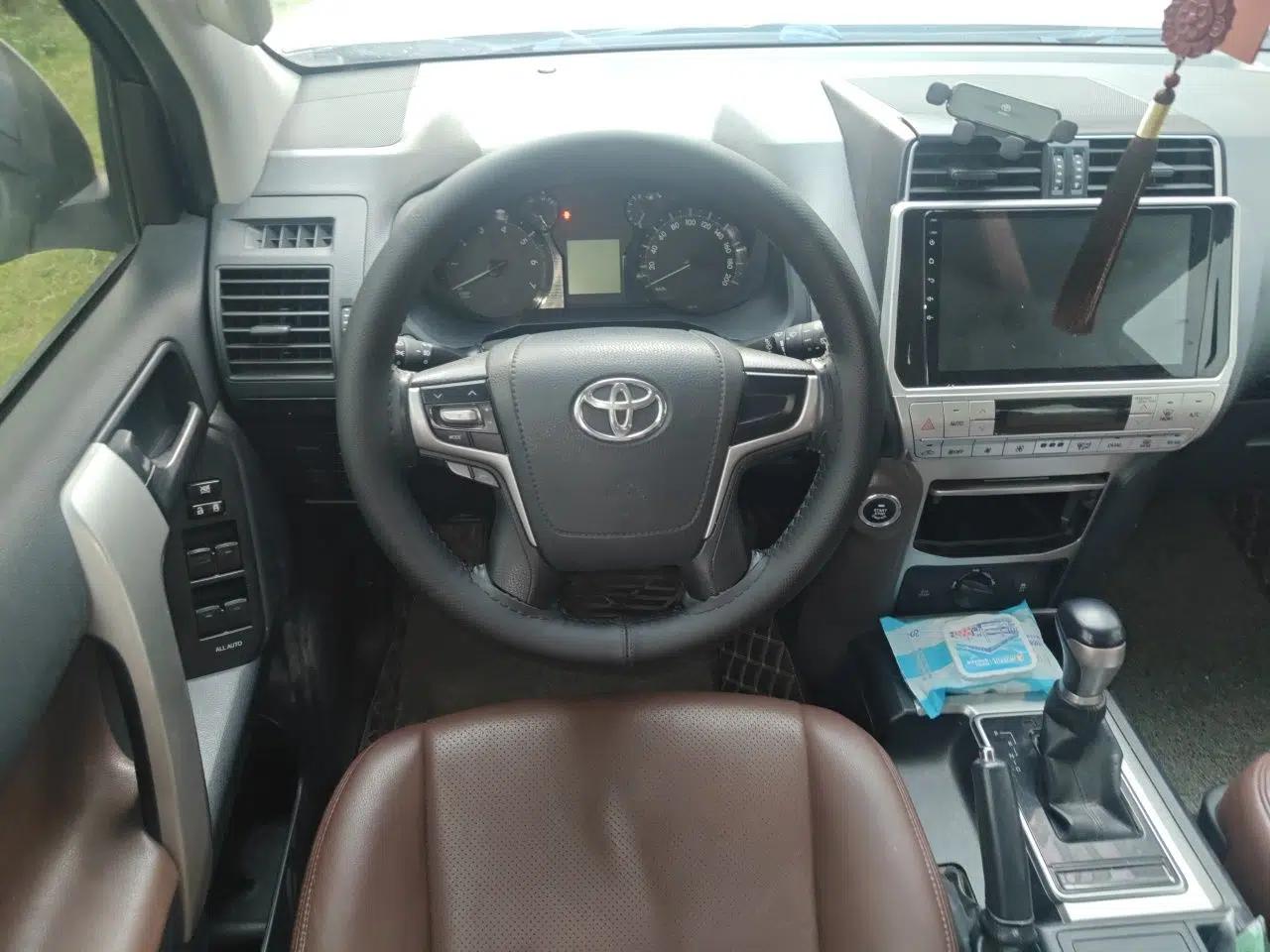 Toyota Prado 2018 Model, 2.7L, U.S.-spec, 7-Seater — миниатюра 10