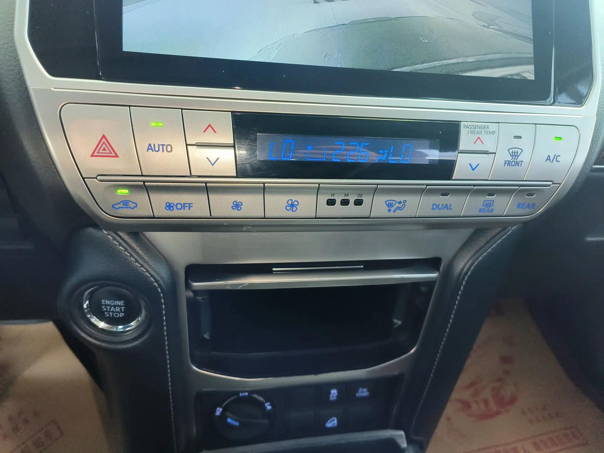 Toyota Prado 2018 3.5L Automatic TX-L with Rear-Mounted Spare Tire — миниатюра 15