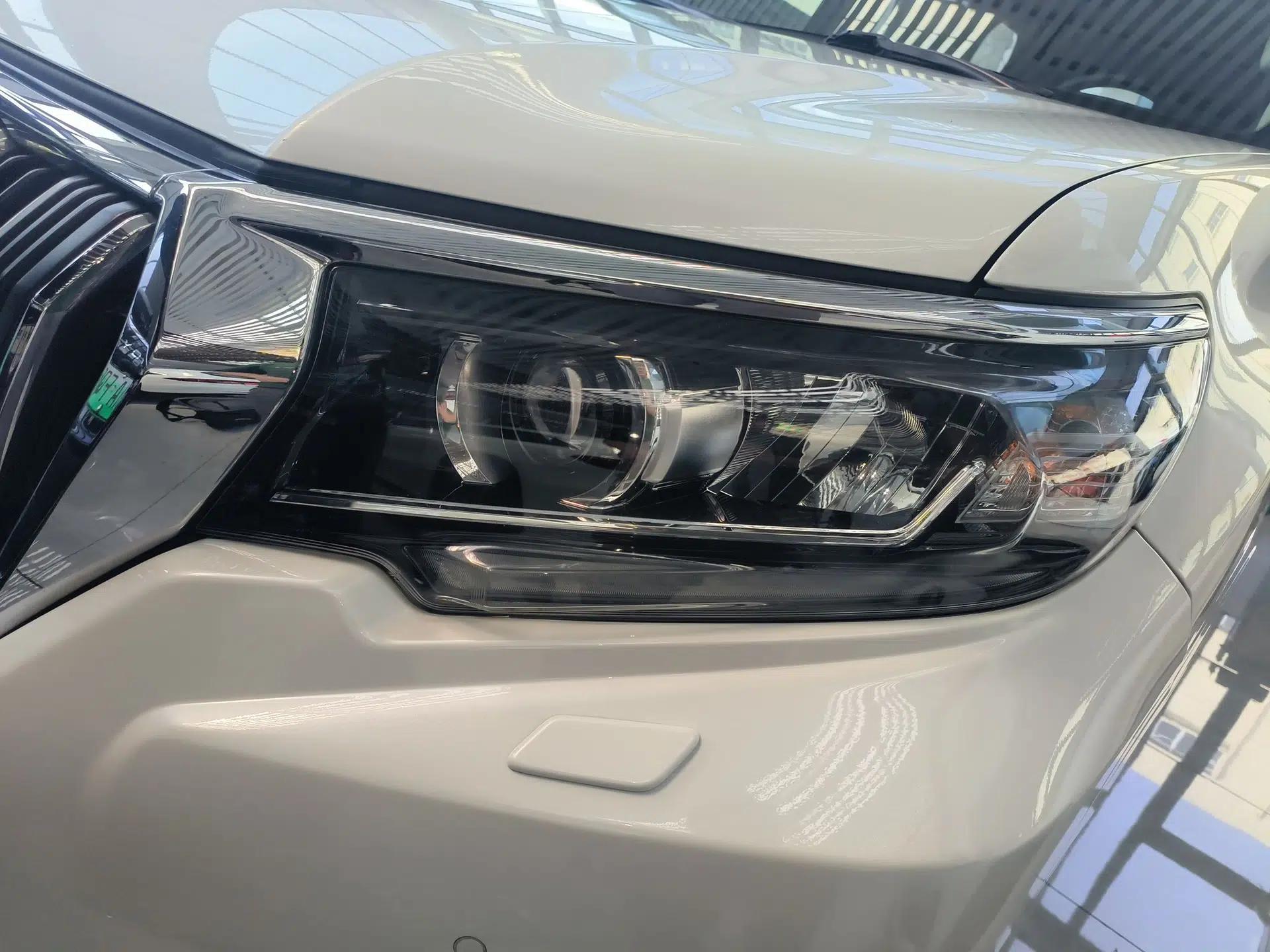 Toyota Prado 2018 3.5L Automatic TX-L with Rear-Mounted Spare Tire — миниатюра 8