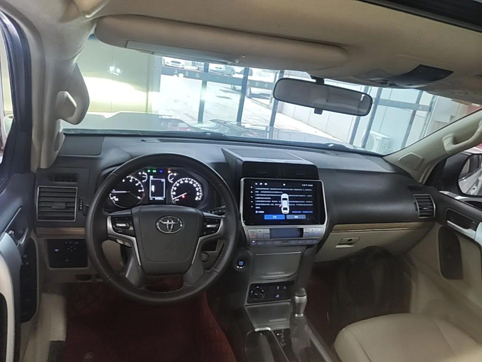 Toyota Prado 2018 3.5L Automatic TX-L with Rear-Mounted Spare Tire — миниатюра 12