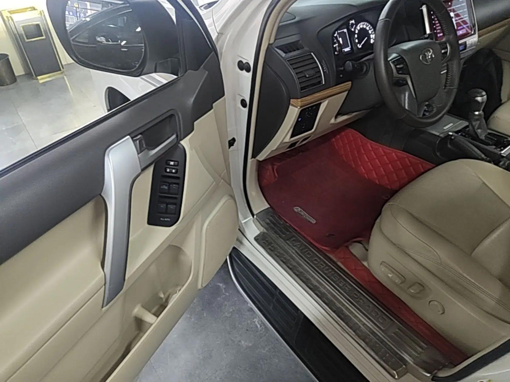 Toyota Prado 2018 3.5L Automatic TX-L with Rear-Mounted Spare Tire — миниатюра 18