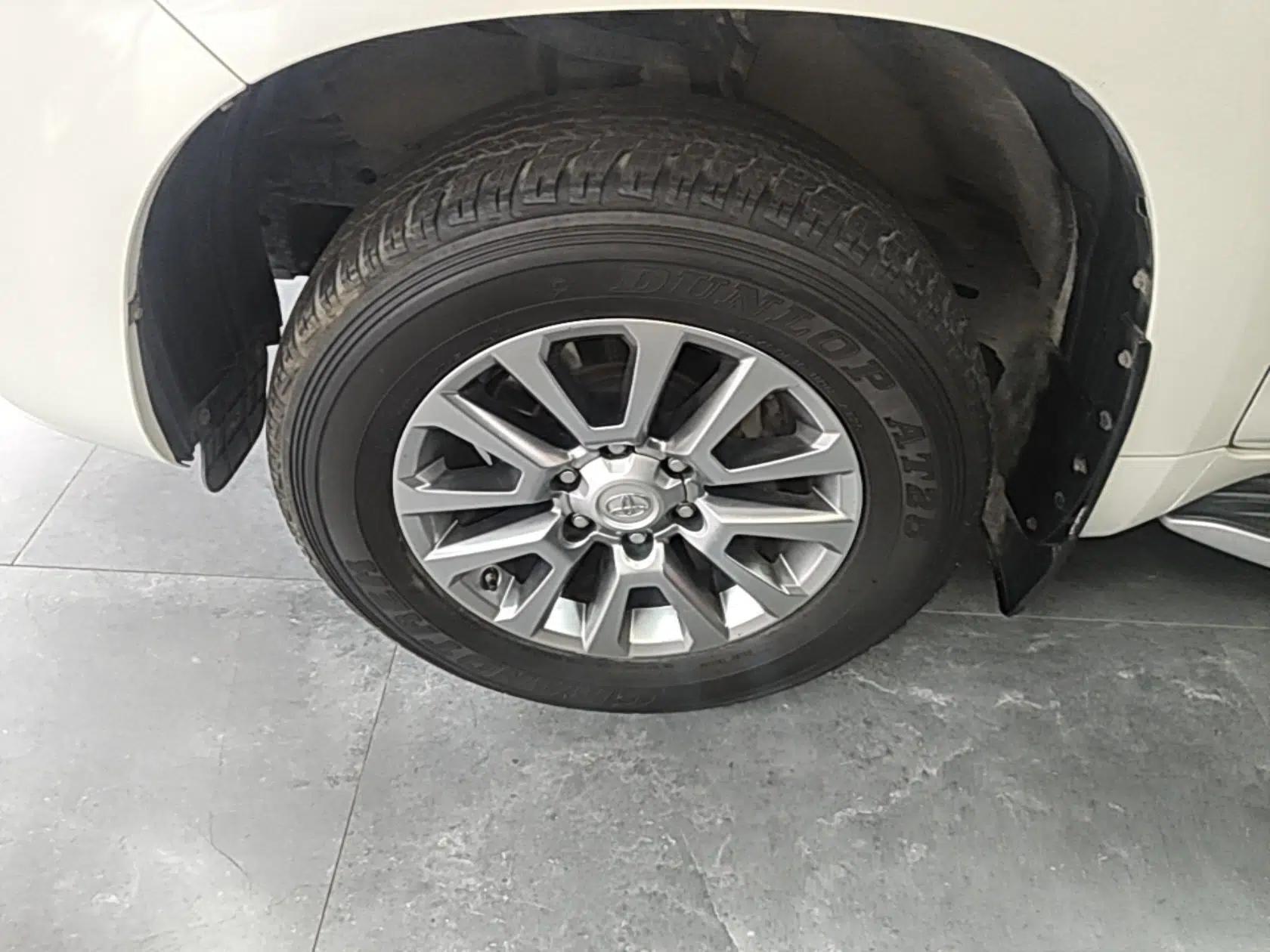 Toyota Prado 2018 3.5L Automatic TX-L with Rear-Mounted Spare Tire — миниатюра 10