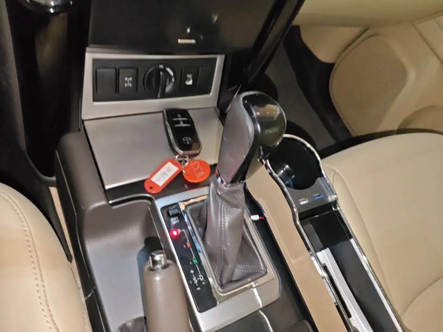 Toyota Prado 2014 4.0L Middle East Version — миниатюра 16