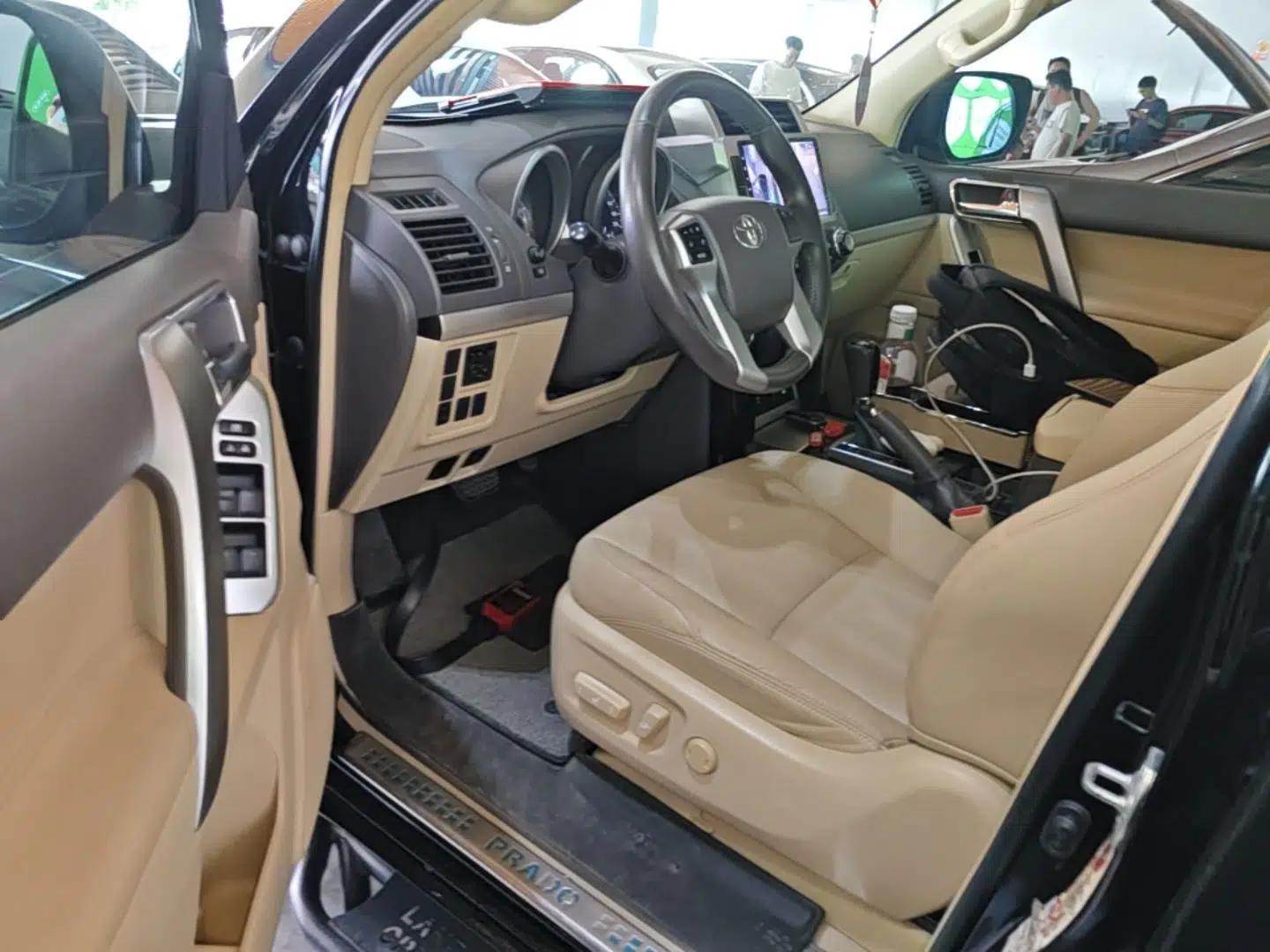 Toyota Prado 2014 4.0L Middle East Version — миниатюра 18