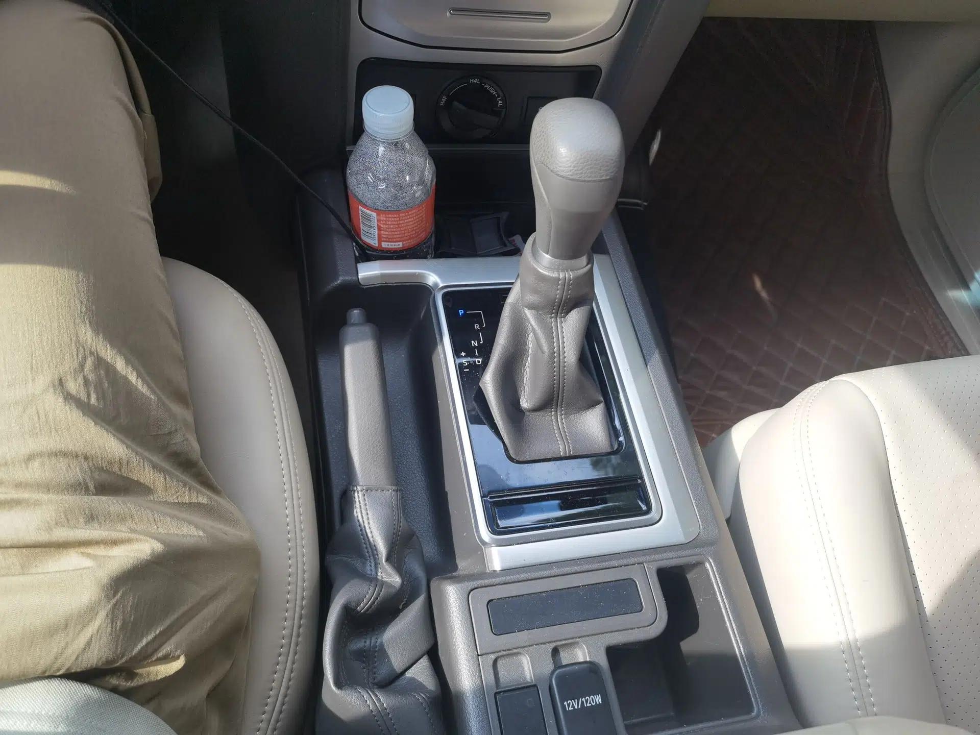 Toyota Prado Middle East‑spec parallel‑import Toyota Prado, modified without a sunroof or rear liftgate. — миниатюра 14