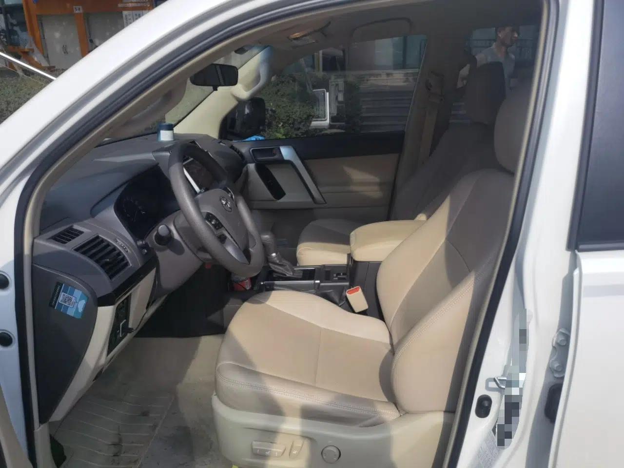 Toyota Prado Middle East‑spec parallel‑import Toyota Prado, modified without a sunroof or rear liftgate. — миниатюра 16