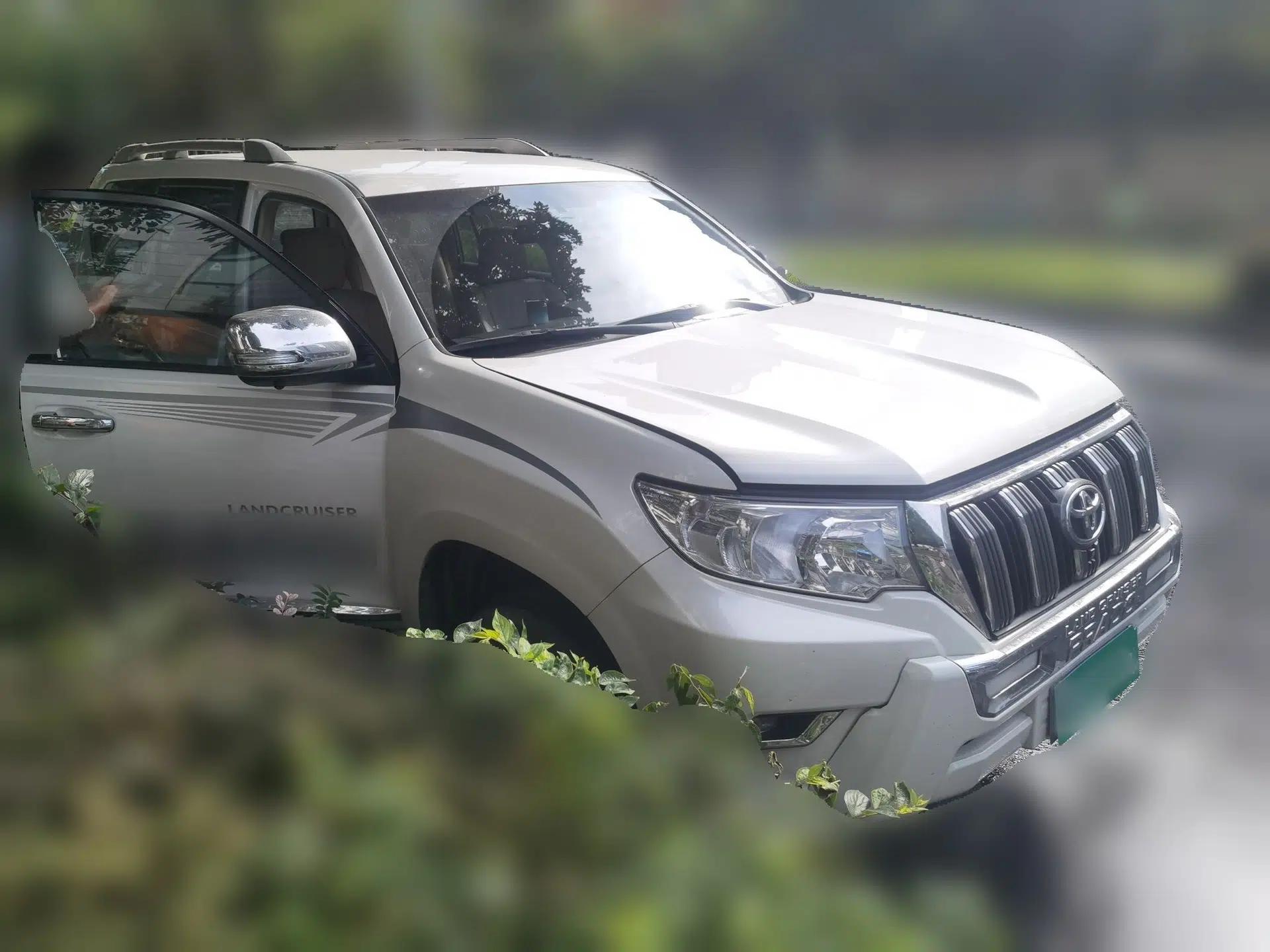 Toyota Prado Middle East‑spec parallel‑import Toyota Prado, modified without a sunroof or rear liftgate. — миниатюра 3