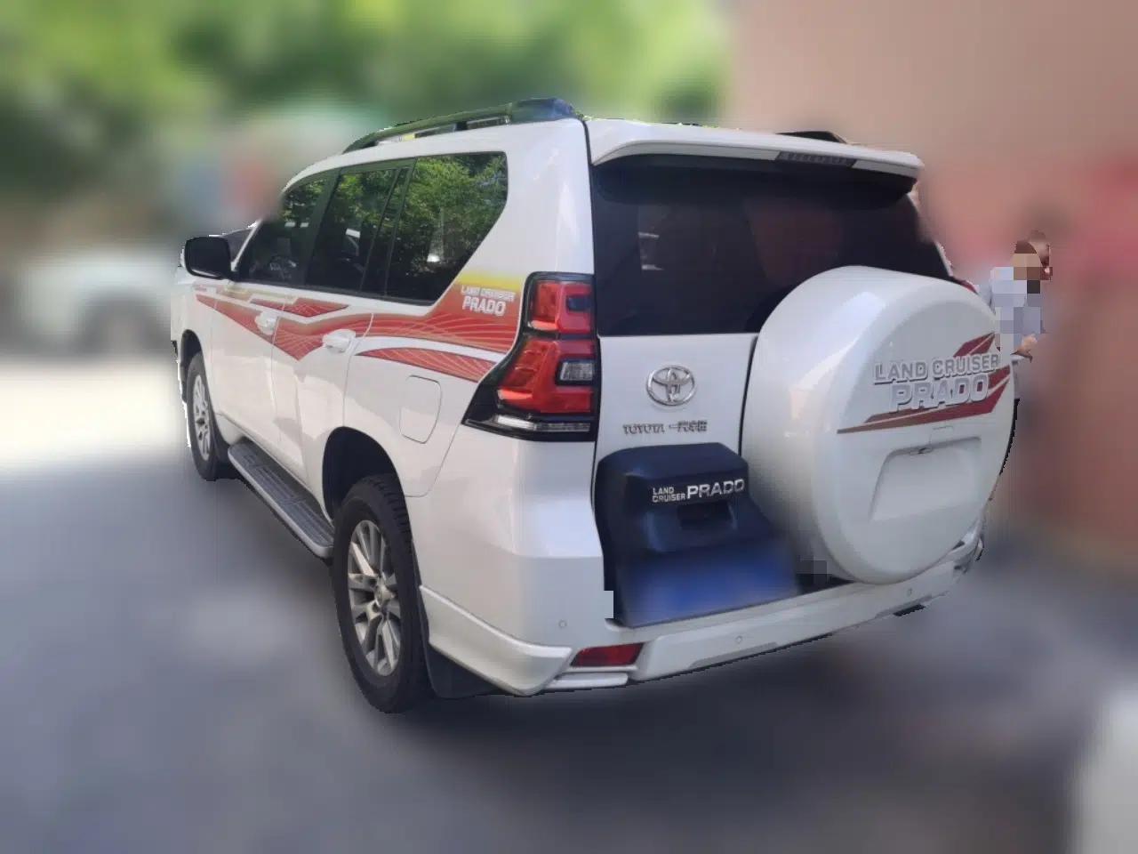 Toyota Prado 2019 3.5L Automatic TX-L Deluxe Edition with Rear-Mounted Spare Tire — миниатюра 4