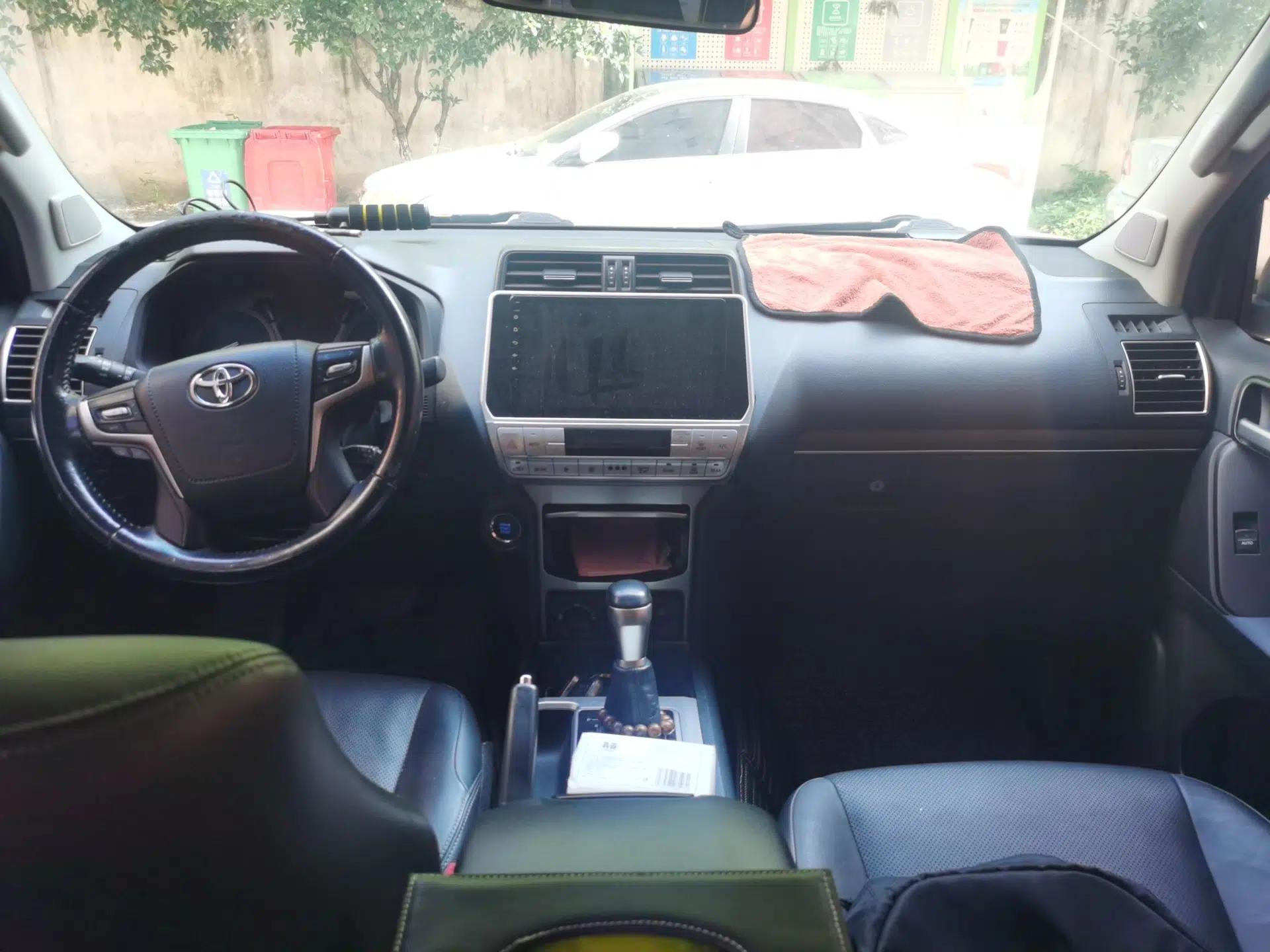 Toyota Prado 2019 3.5L Automatic TX-L Deluxe Edition with Rear-Mounted Spare Tire — миниатюра 9