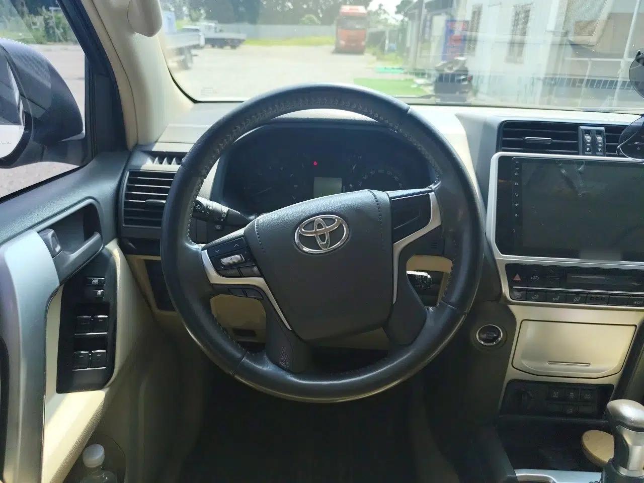 Toyota Prado Toyota Prado 2018, 4.0L, automatic transmission, 7 seats (parallel import) — миниатюра 10