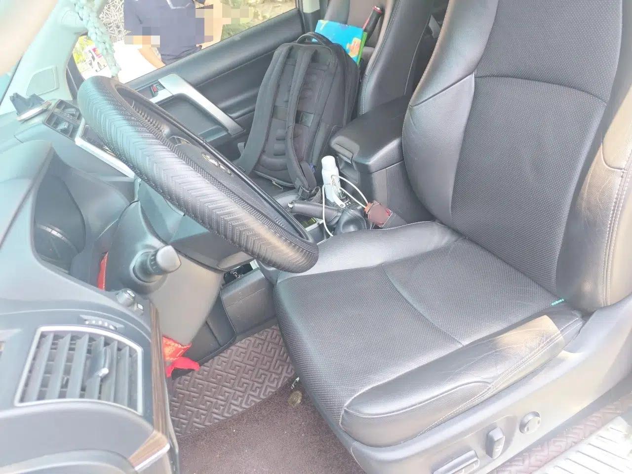 Toyota Prado 2019 3.5L Automatic TX-L Deluxe Edition with Rear-Mounted Spare Tire — миниатюра 15