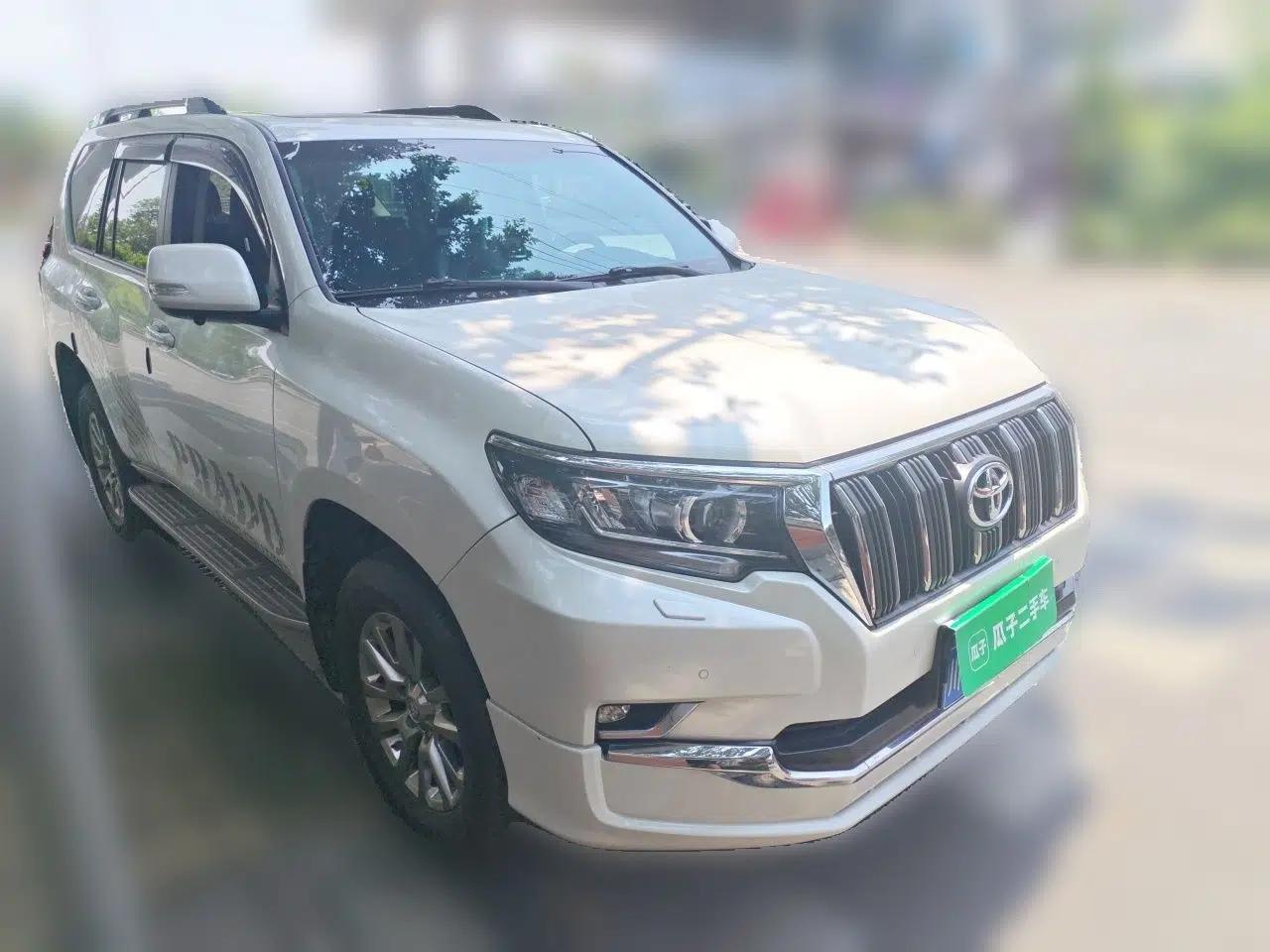 Toyota Prado 2019 3.5L Automatic TX-L Deluxe Edition with Rear-Mounted Spare Tire — миниатюра 3