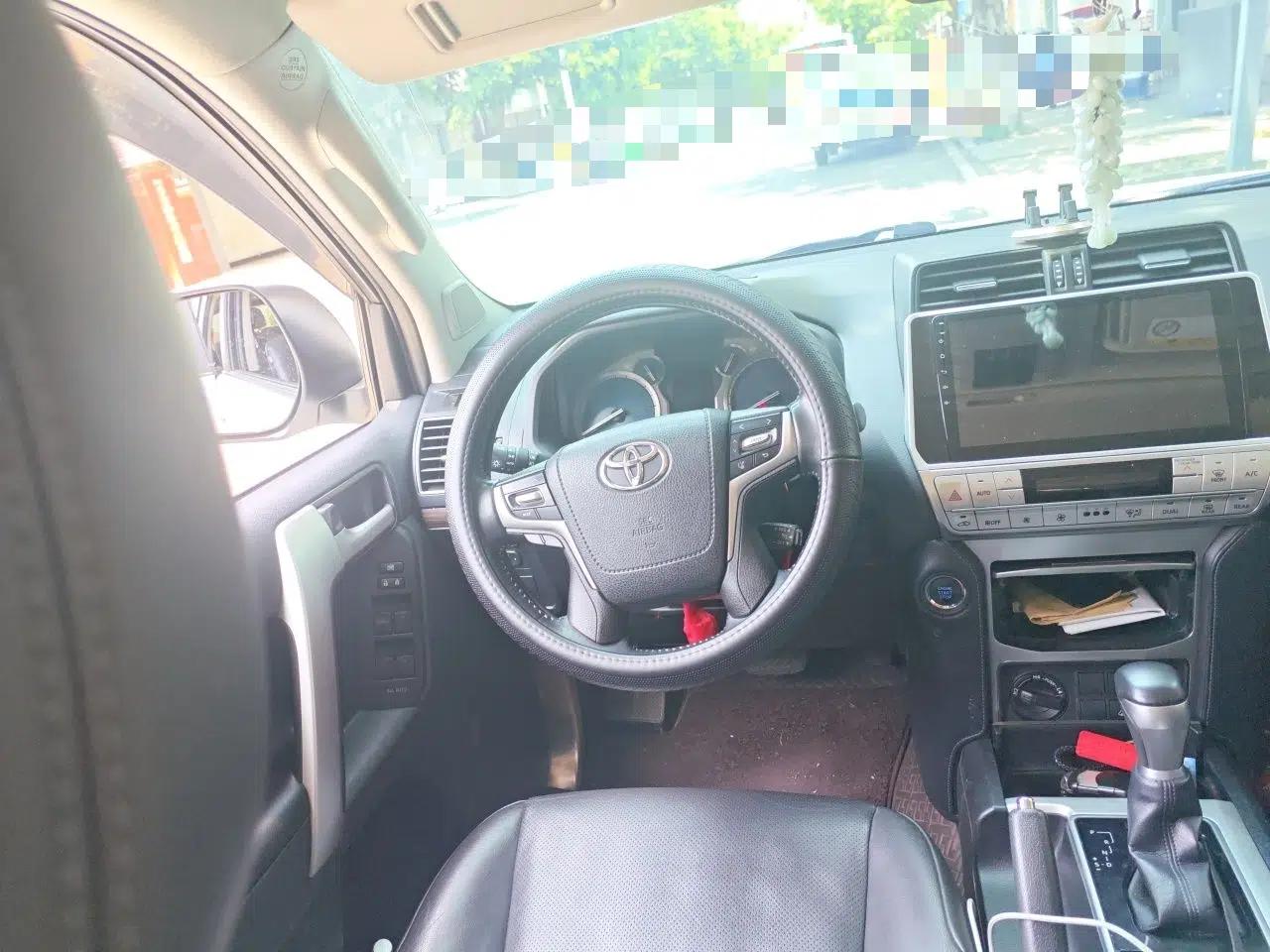Toyota Prado 2019 3.5L Automatic TX-L Deluxe Edition with Rear-Mounted Spare Tire — миниатюра 10