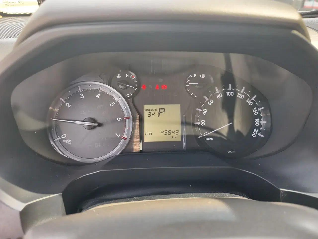 Toyota Prado 2019 4.0L TX-L Middle East — миниатюра 11