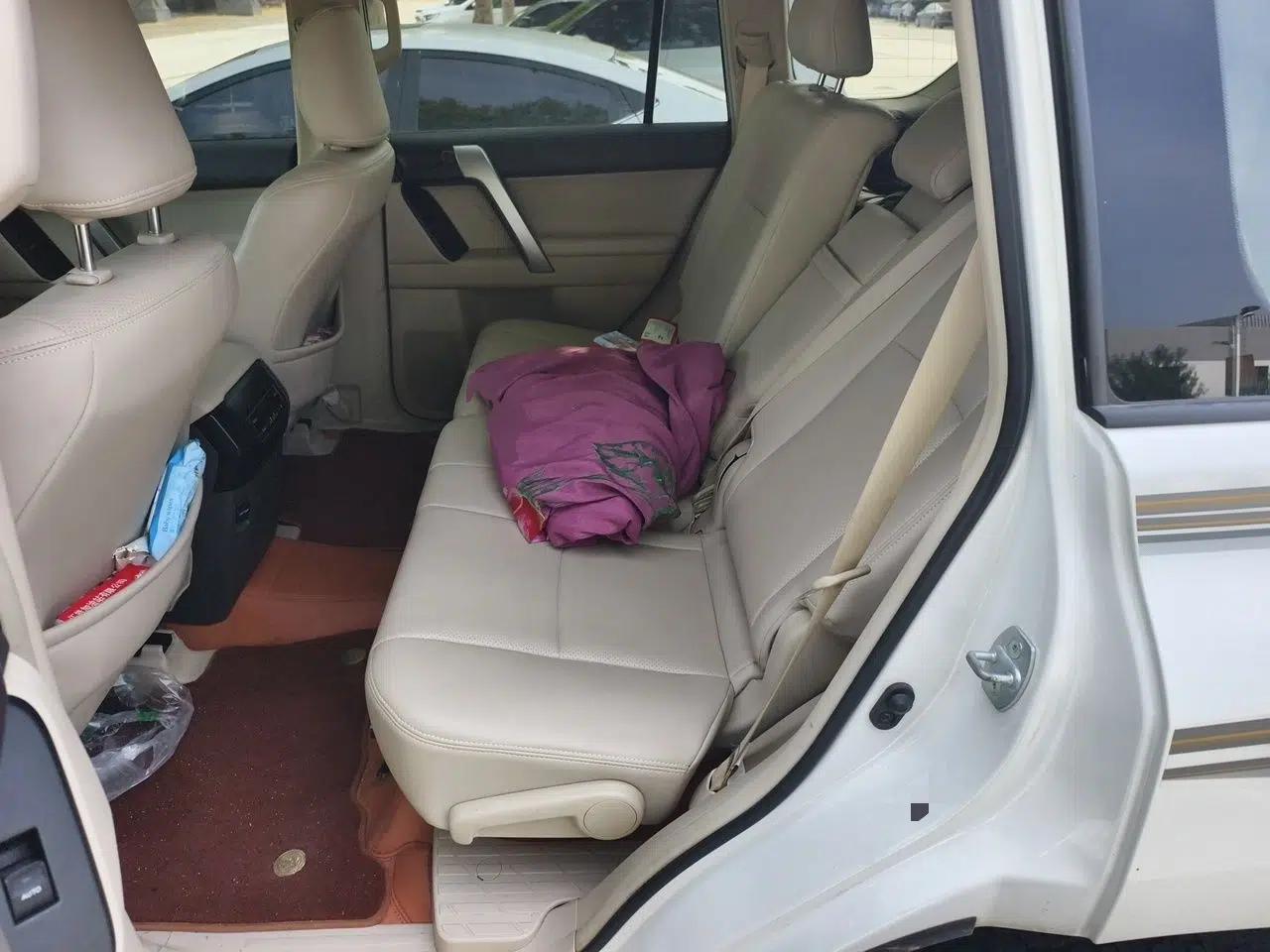 Toyota Prado 2019 4.0L TX-L Middle East — миниатюра 17