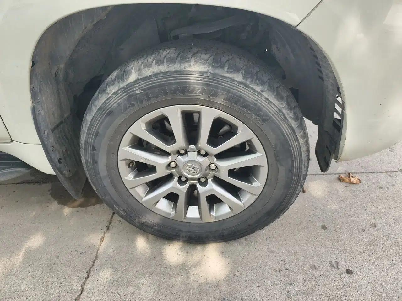 Toyota Prado 2019 4.0L TX-L Middle East — миниатюра 8