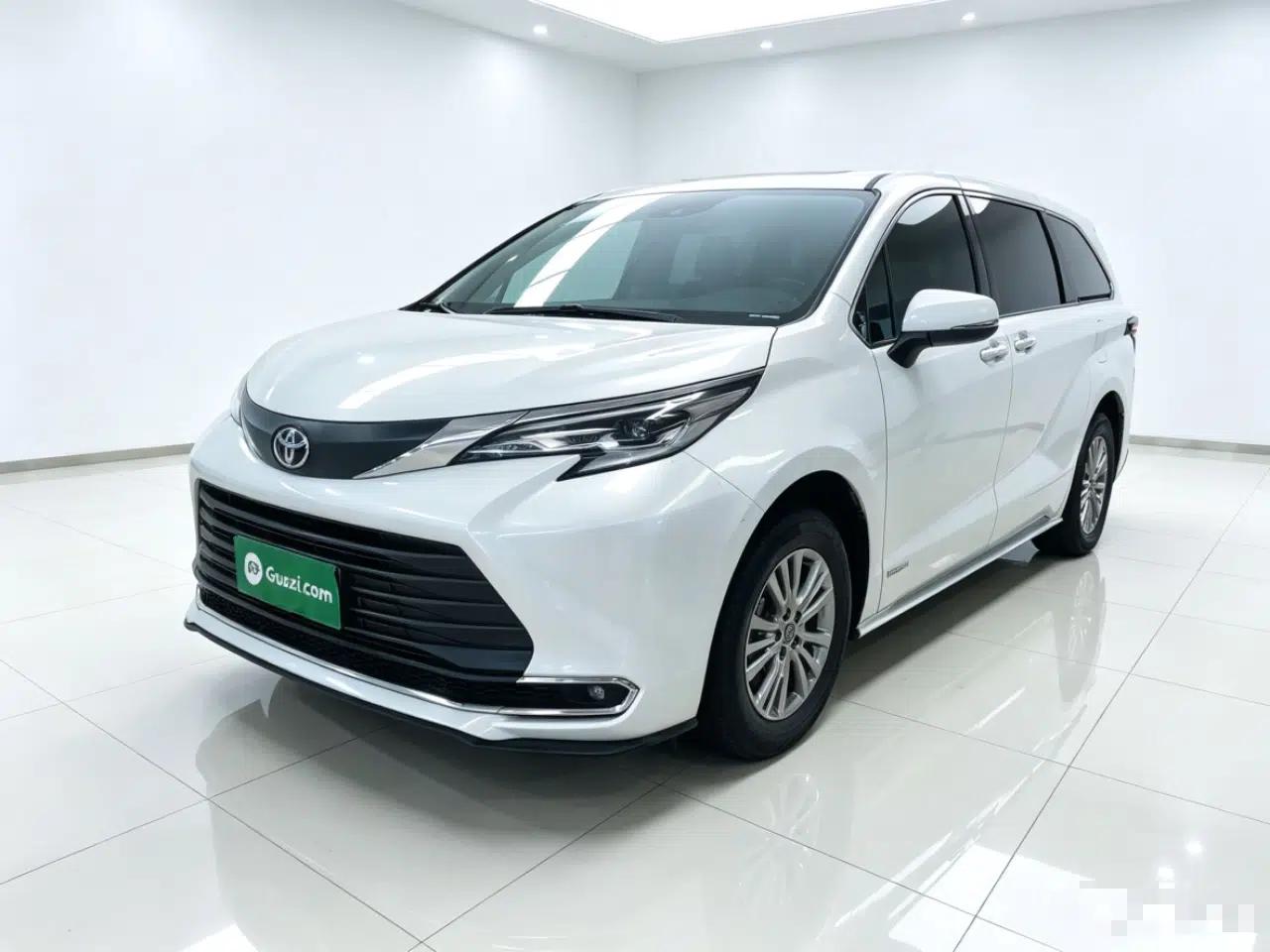 Toyota SIENNA 2021 2.5L Hybrid Comfort Edition — миниатюра 1