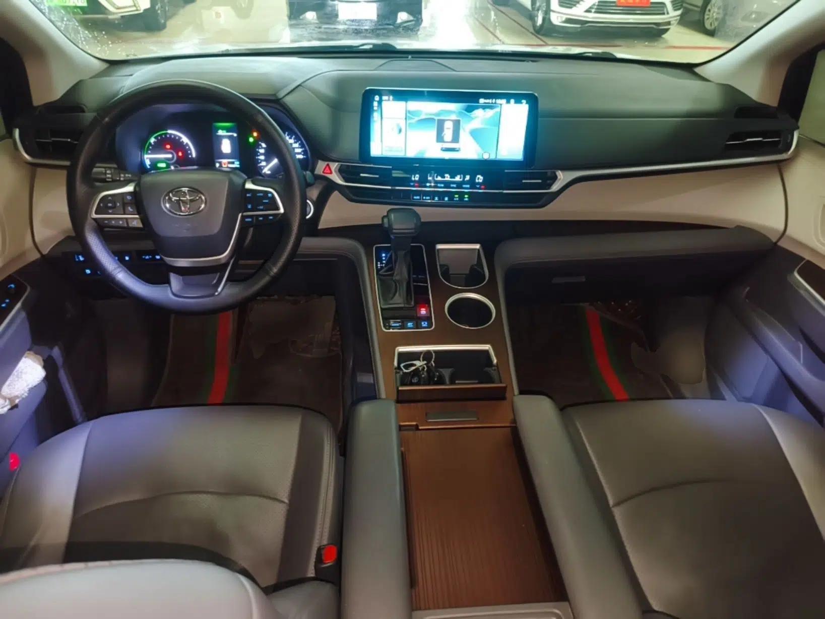 Toyota SIENNA 2021 2.5L Hybrid Comfort Edition — миниатюра 12