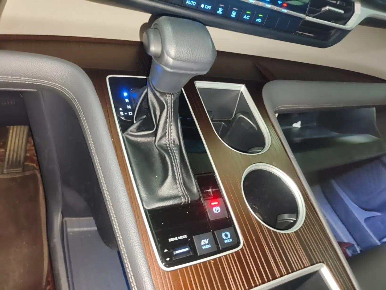 Toyota SIENNA 2021 2.5L Hybrid Comfort Edition — миниатюра 16