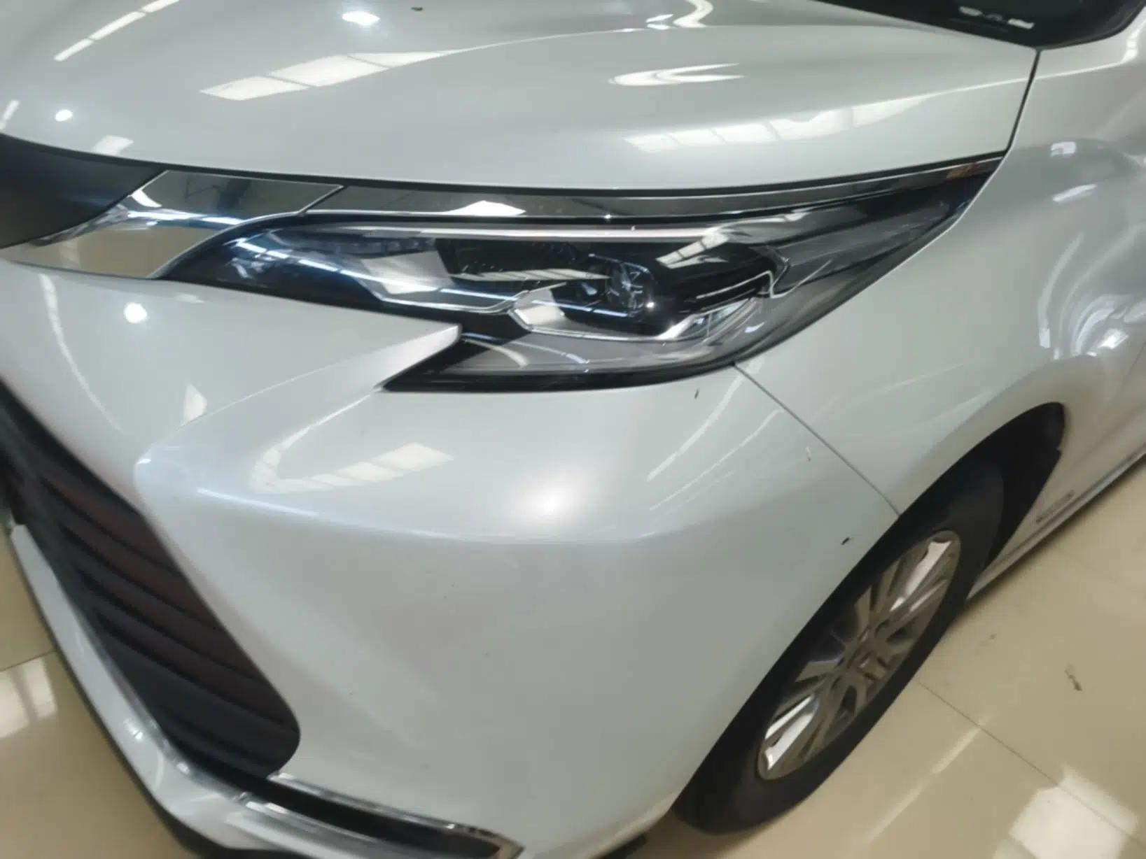 Toyota SIENNA 2021 2.5L Hybrid Comfort Edition — миниатюра 8