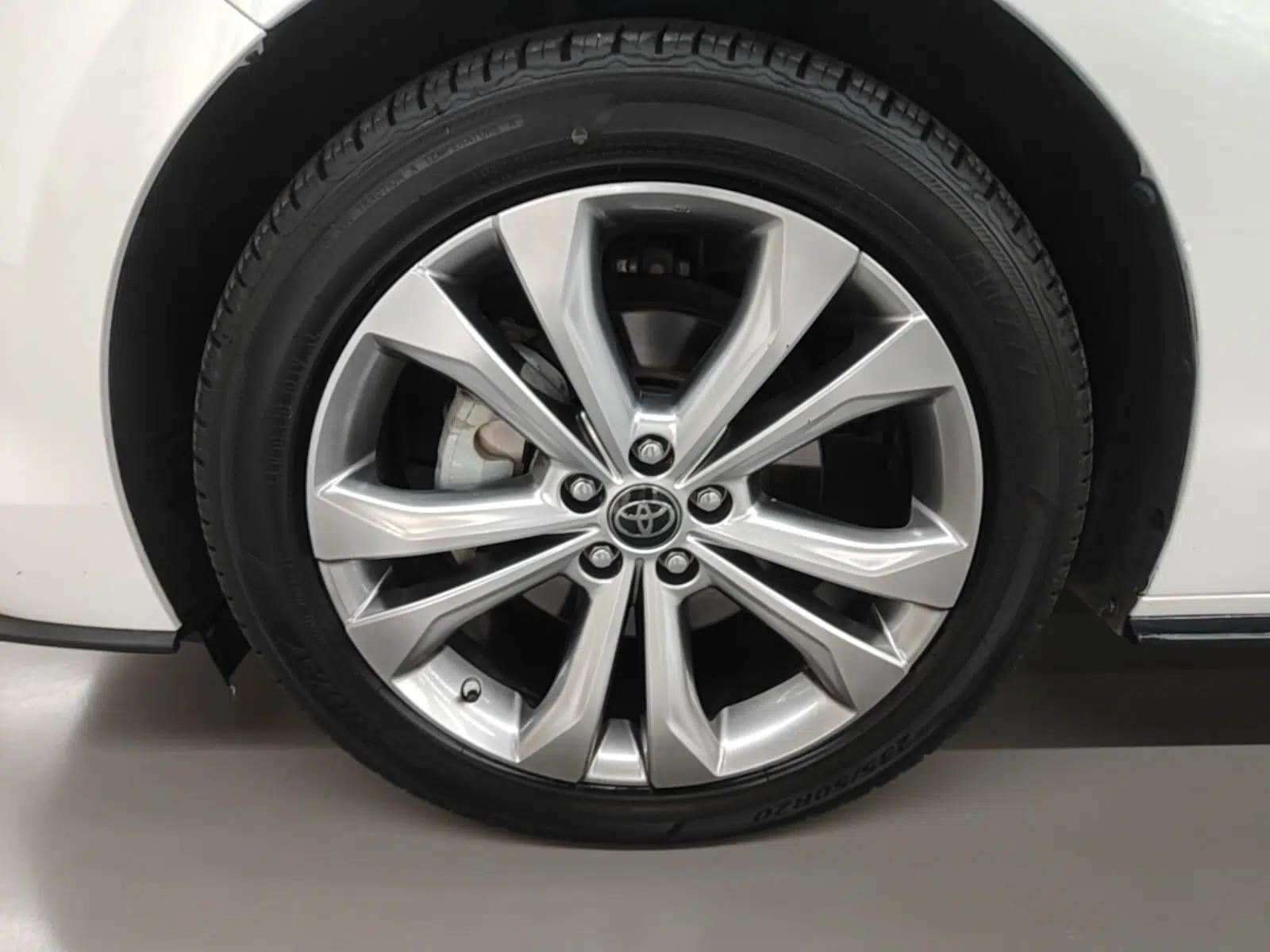 Toyota SIENNA 2023 2.5L Hybrid Deluxe Edition — миниатюра 15