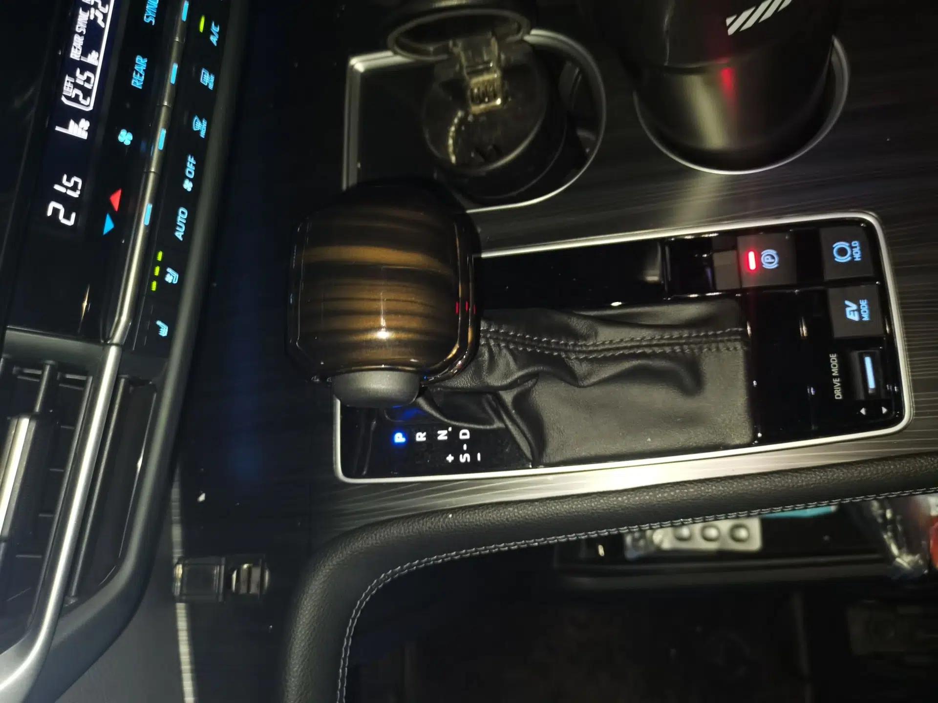 Toyota SIENNA 2021 2.5L Hybrid Premium Edition — миниатюра 14