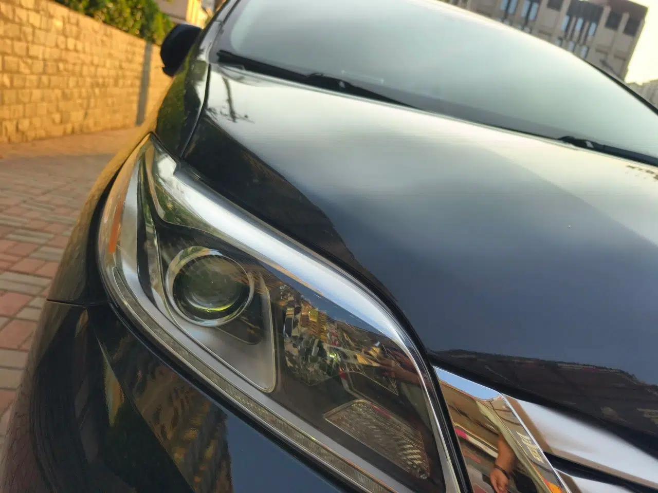 Toyota SIENNA Toyota Sienna (parallel import), 3.5L, four-wheel drive, seven seats, automatic transmission, dual sunroofs, gasoline-powered. — миниатюра 7