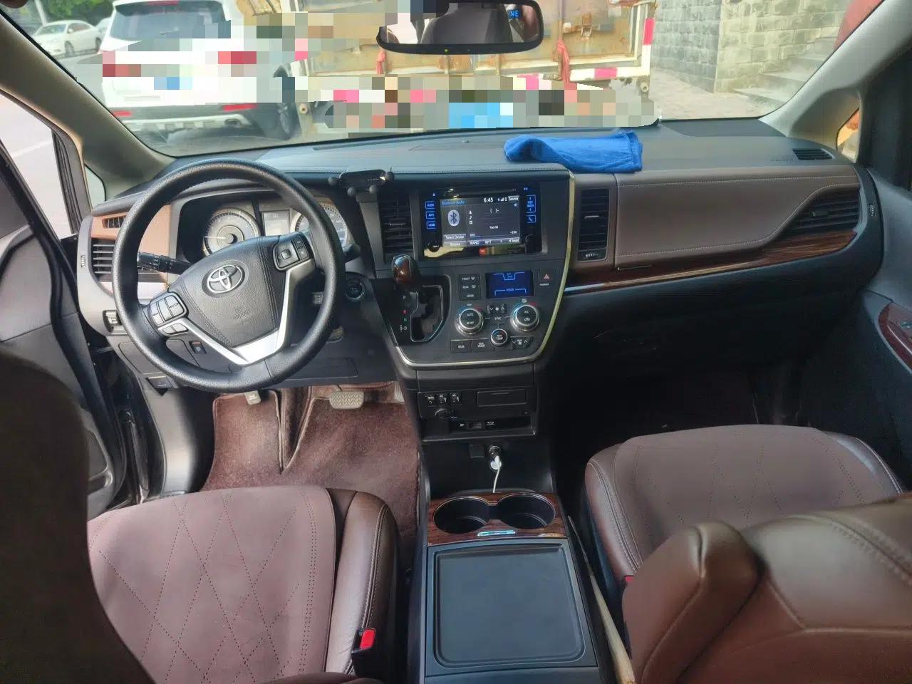 Toyota SIENNA Toyota Sienna (parallel import), 3.5L, four-wheel drive, seven seats, automatic transmission, dual sunroofs, gasoline-powered. — миниатюра 9