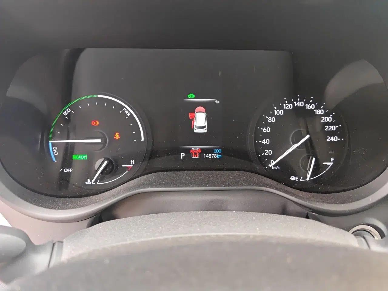 Toyota SIENNA 2024 2.5L Hybrid Comfort Edition — миниатюра 11